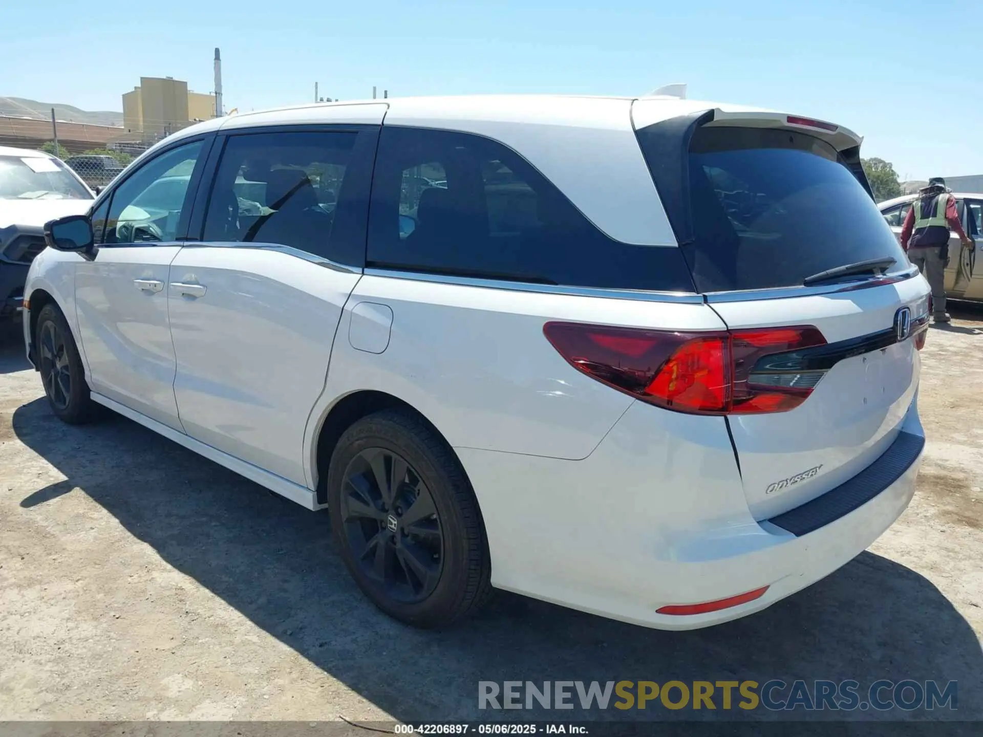 3 Photograph of a damaged car 5FNRL6H74PB070034 HONDA ODYSSEY 2023