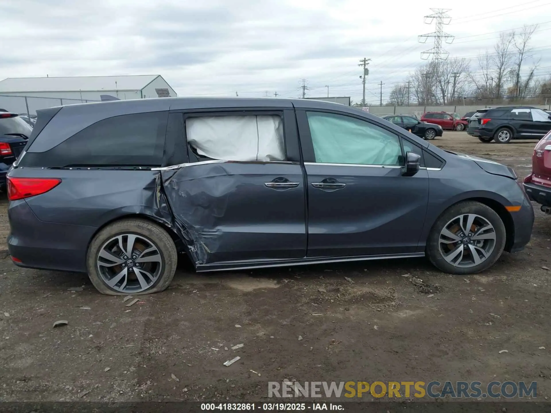 12 Photograph of a damaged car 5FNRL6H81PB067746 HONDA ODYSSEY 2023