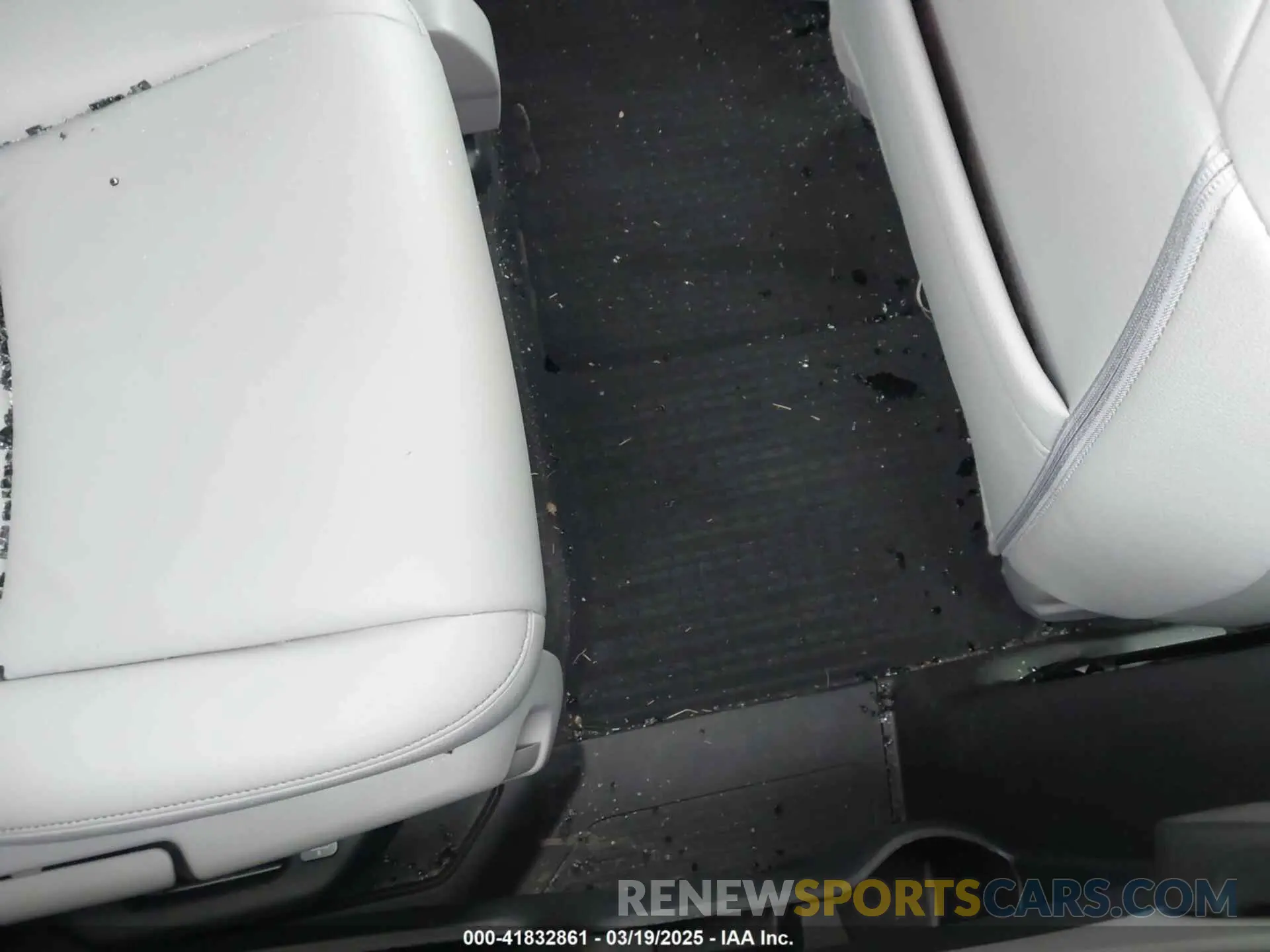 8 Photograph of a damaged car 5FNRL6H81PB067746 HONDA ODYSSEY 2023
