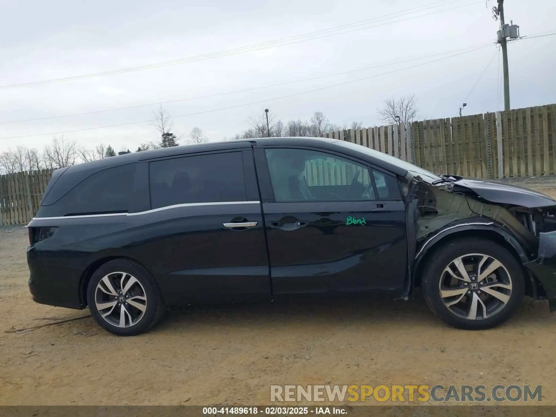 14 Photograph of a damaged car 5FNRL6H81PB068721 HONDA ODYSSEY 2023