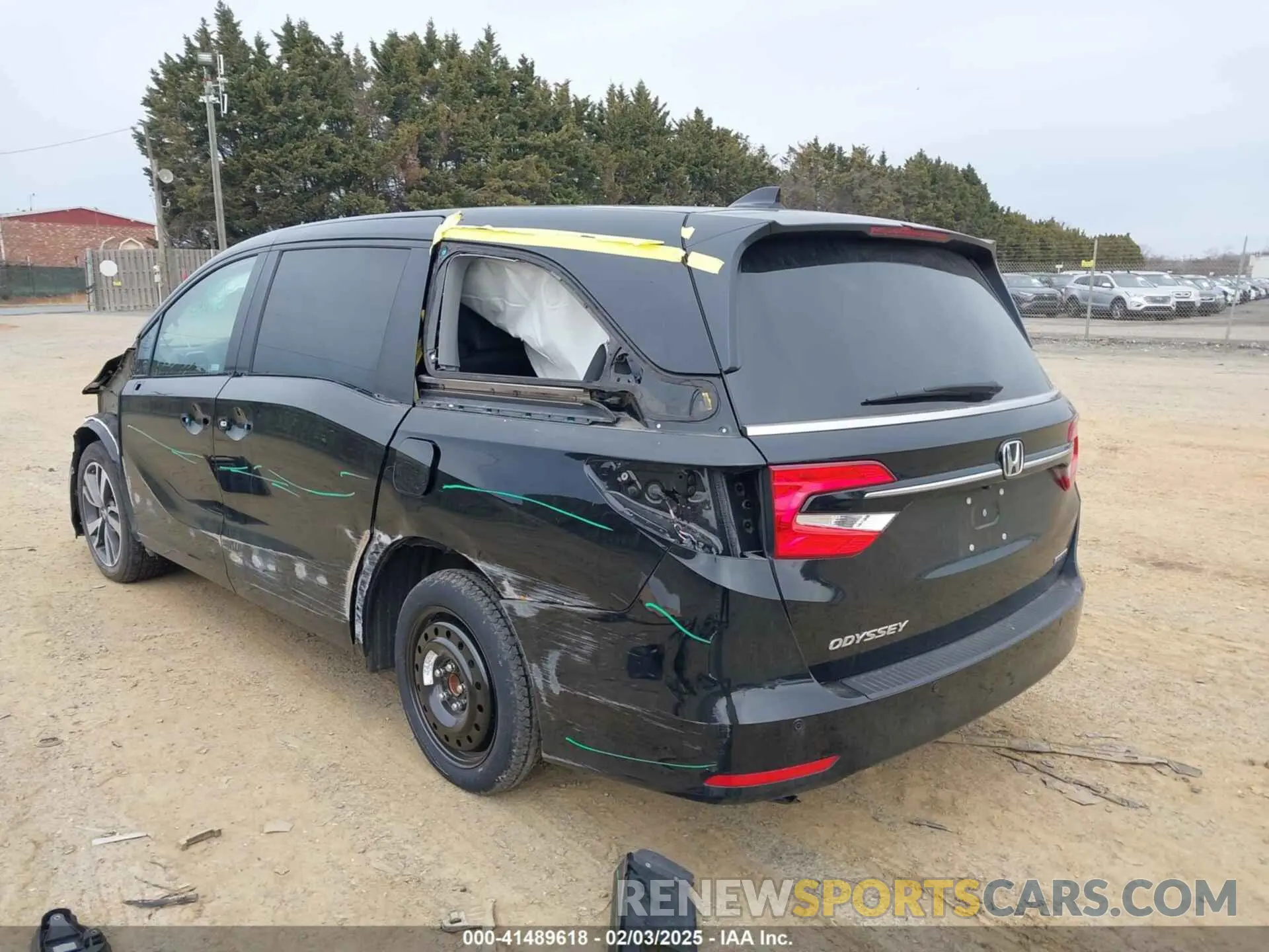 3 Photograph of a damaged car 5FNRL6H81PB068721 HONDA ODYSSEY 2023