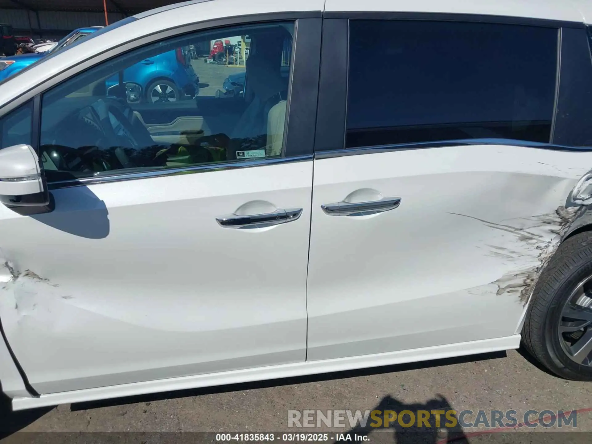 14 Photograph of a damaged car 5FNRL6H83PB016412 HONDA ODYSSEY 2023