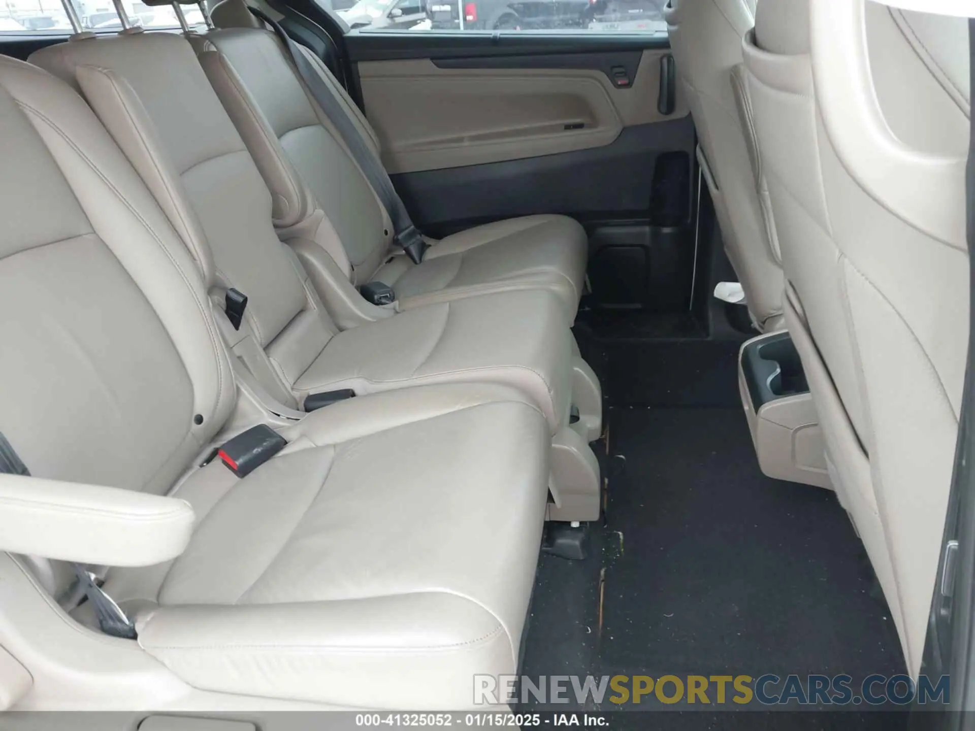 8 Photograph of a damaged car 5FNRL6H84PB048916 HONDA ODYSSEY 2023