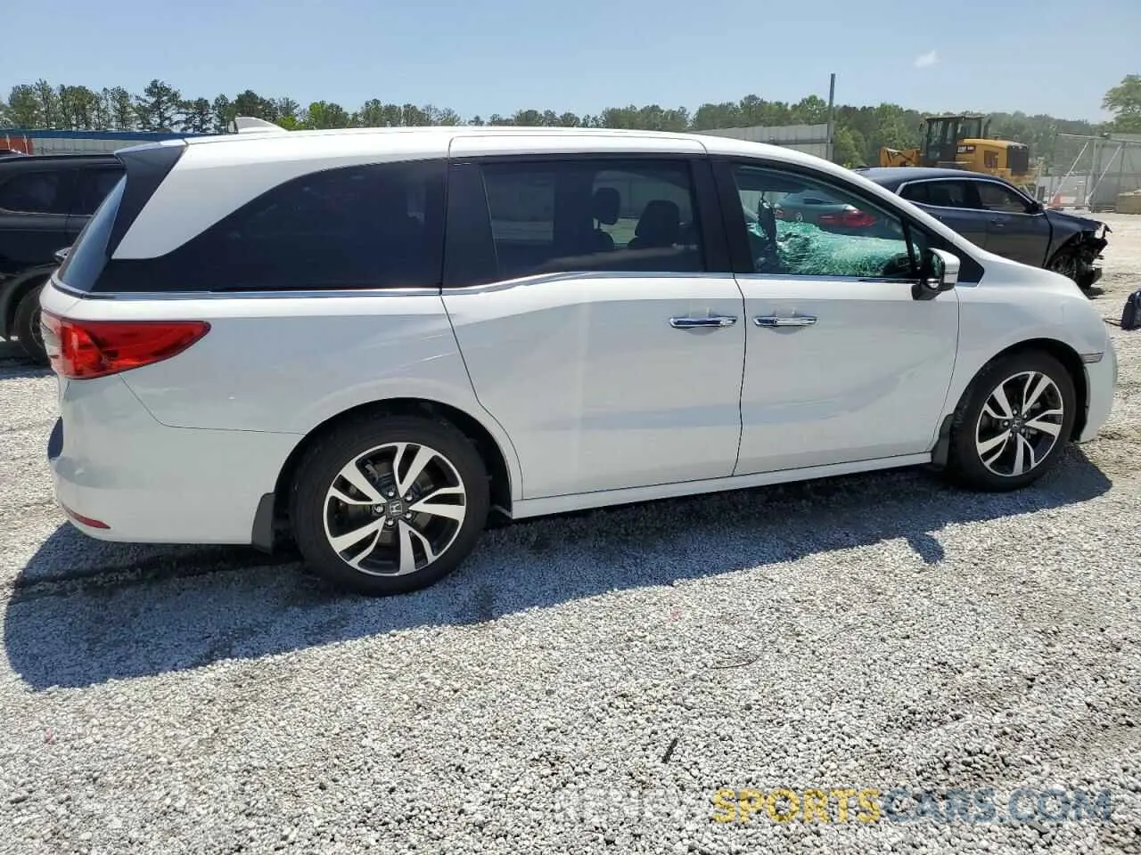 3 Photograph of a damaged car 5FNRL6H84PB071841 HONDA ODYSSEY 2023