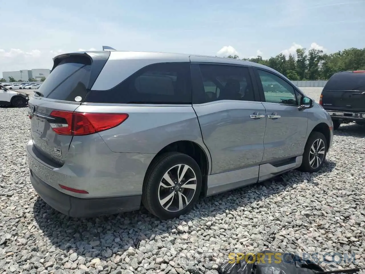 3 Photograph of a damaged car 5FNRL6H85PB000292 HONDA ODYSSEY 2023