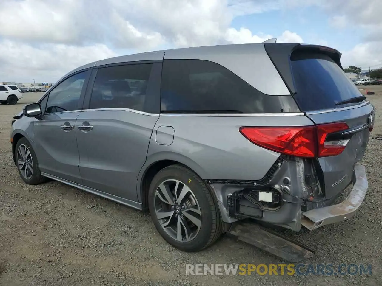 2 Photograph of a damaged car 5FNRL6H86PB032605 HONDA ODYSSEY 2023