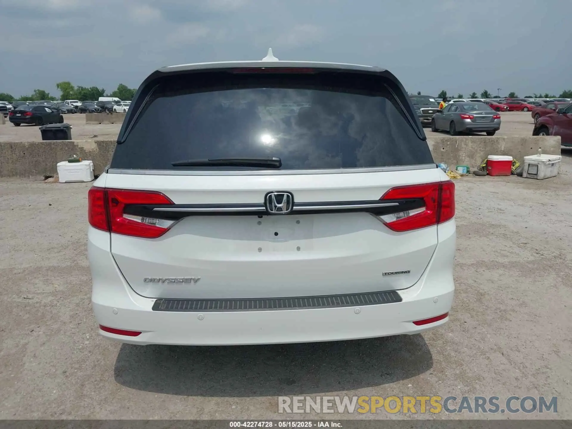 16 Photograph of a damaged car 5FNRL6H86PB038100 HONDA ODYSSEY 2023