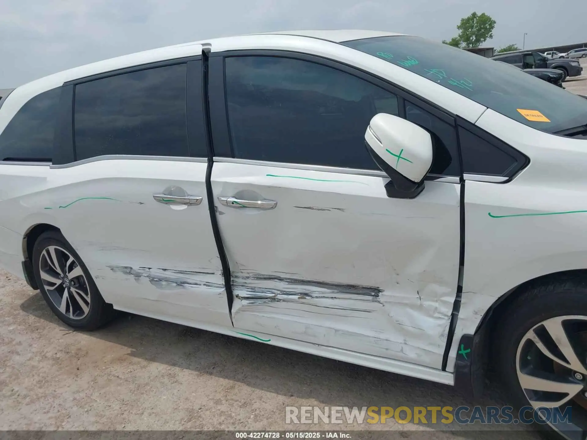 6 Photograph of a damaged car 5FNRL6H86PB038100 HONDA ODYSSEY 2023