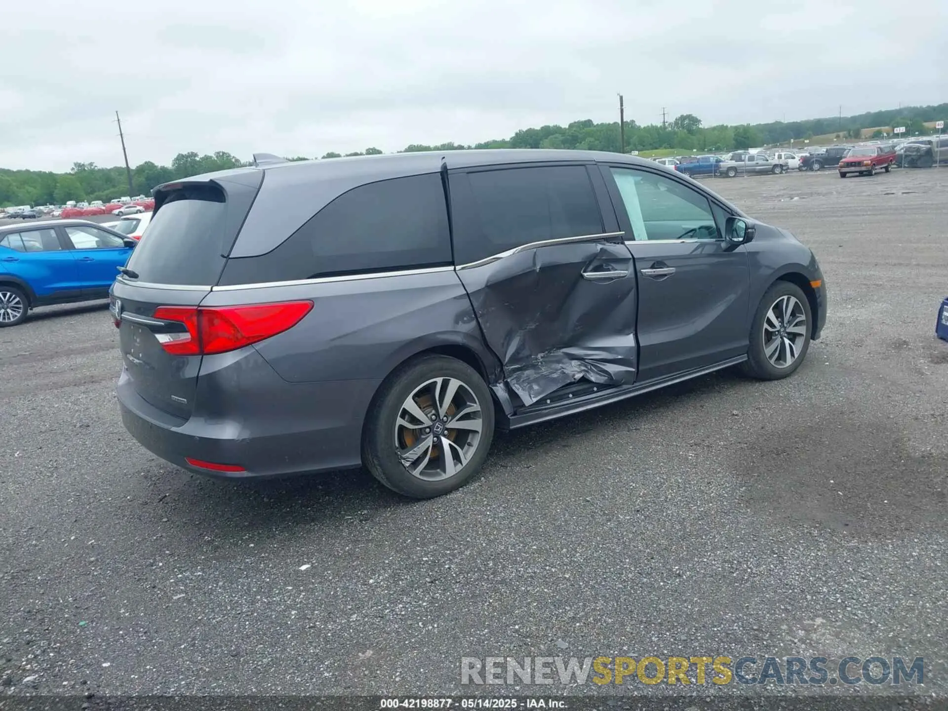4 Photograph of a damaged car 5FNRL6H87PB019264 HONDA ODYSSEY 2023