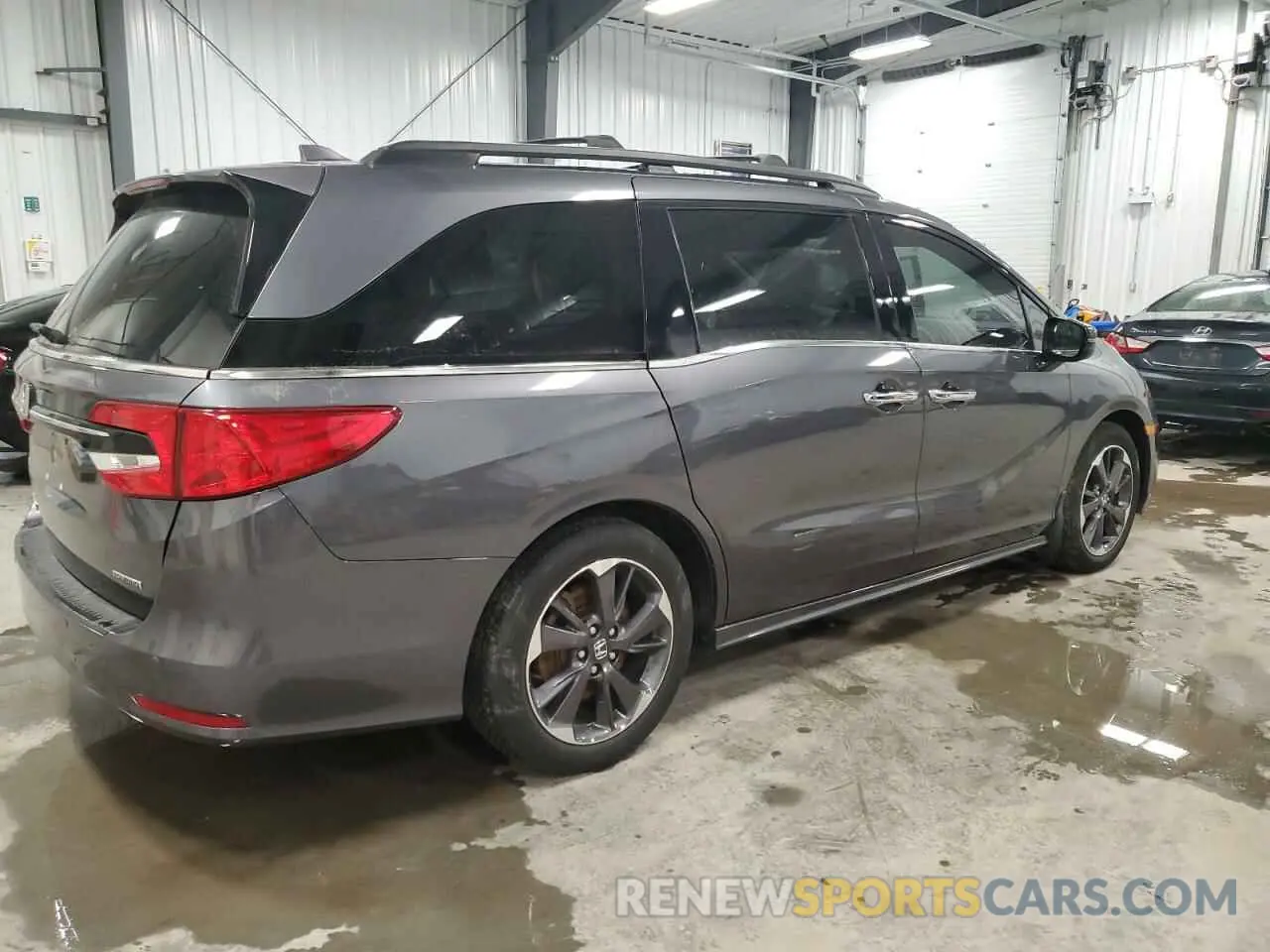 3 Photograph of a damaged car 5FNRL6H87PB500101 HONDA ODYSSEY 2023