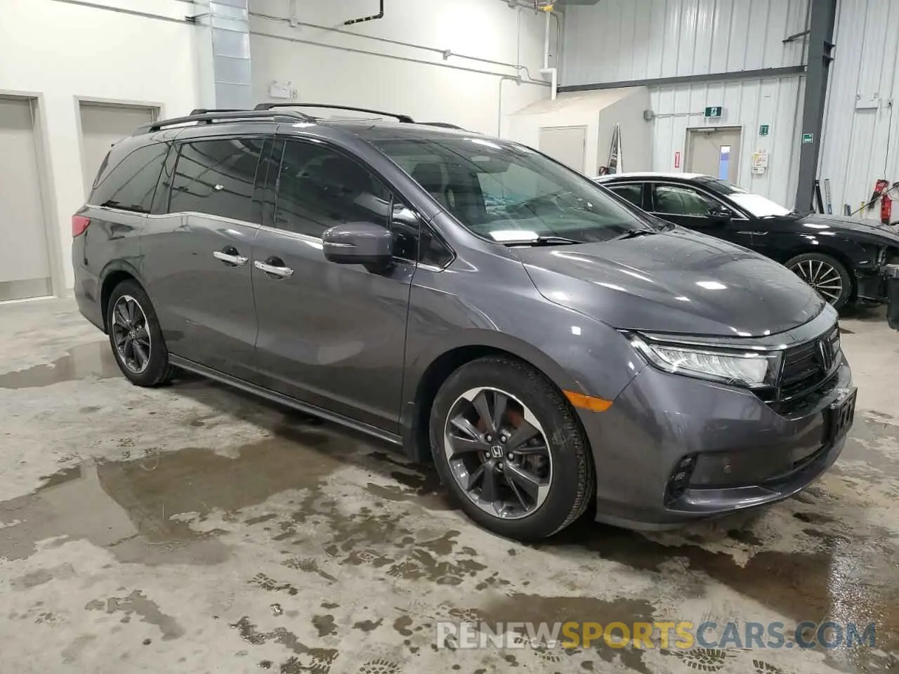 4 Photograph of a damaged car 5FNRL6H87PB500101 HONDA ODYSSEY 2023