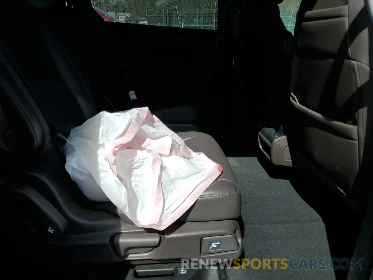 11 Photograph of a damaged car 5FNRL6H89PB034171 HONDA ODYSSEY 2023