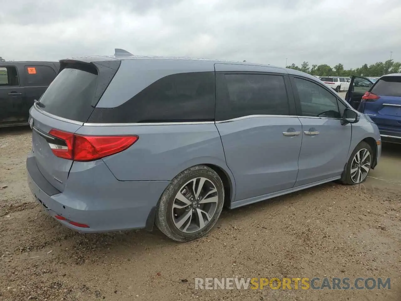 3 Photograph of a damaged car 5FNRL6H8XPB006475 HONDA ODYSSEY 2023