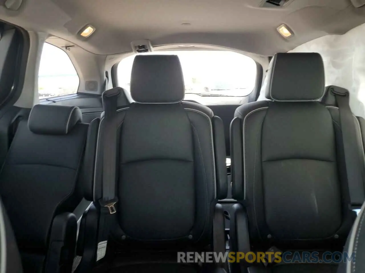 10 Photograph of a damaged car 5FNRL6H90PB042667 HONDA ODYSSEY 2023