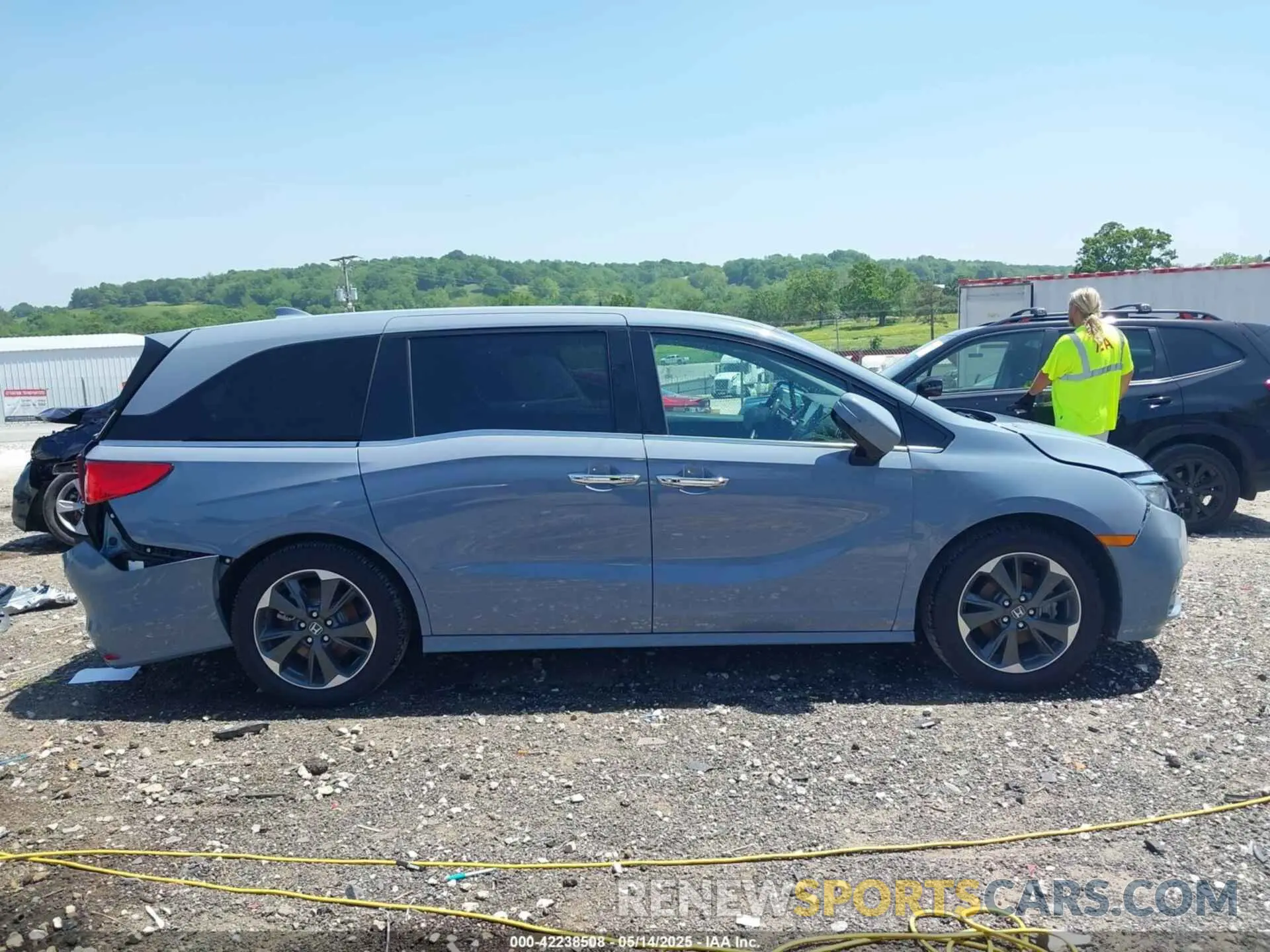 13 Photograph of a damaged car 5FNRL6H93PB051458 HONDA ODYSSEY 2023