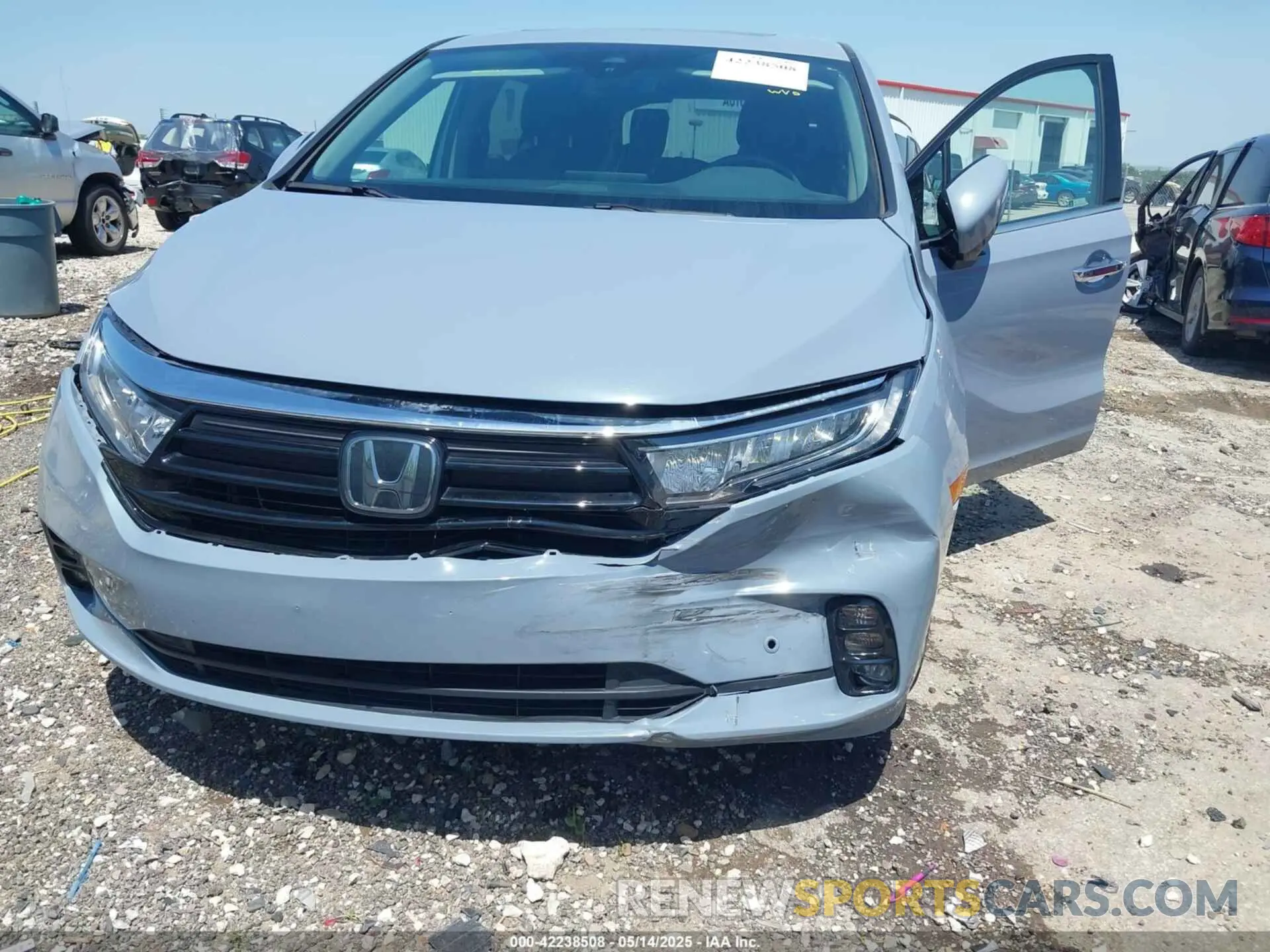 17 Photograph of a damaged car 5FNRL6H93PB051458 HONDA ODYSSEY 2023