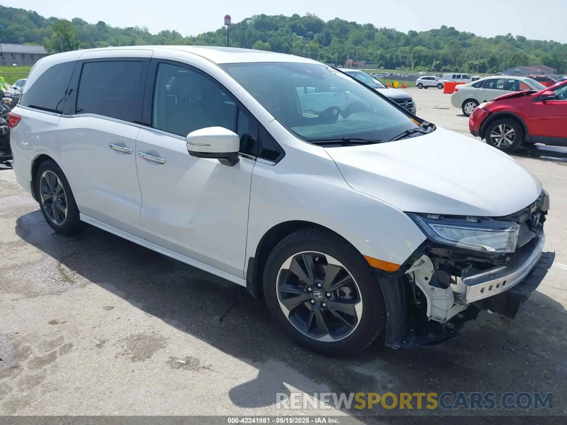 1 Photograph of a damaged car 5FNRL6H94PB015584 HONDA ODYSSEY 2023