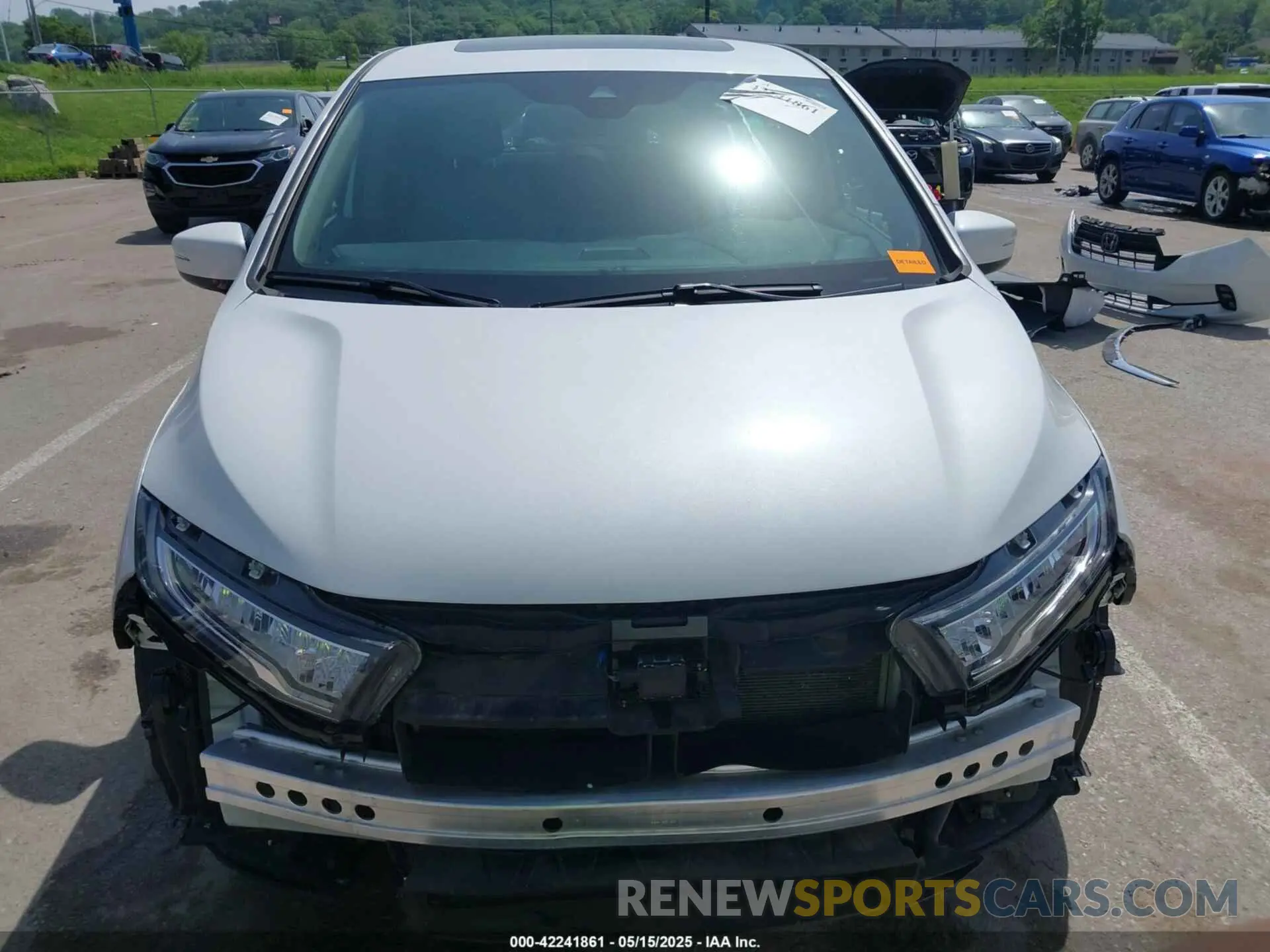 12 Photograph of a damaged car 5FNRL6H94PB015584 HONDA ODYSSEY 2023