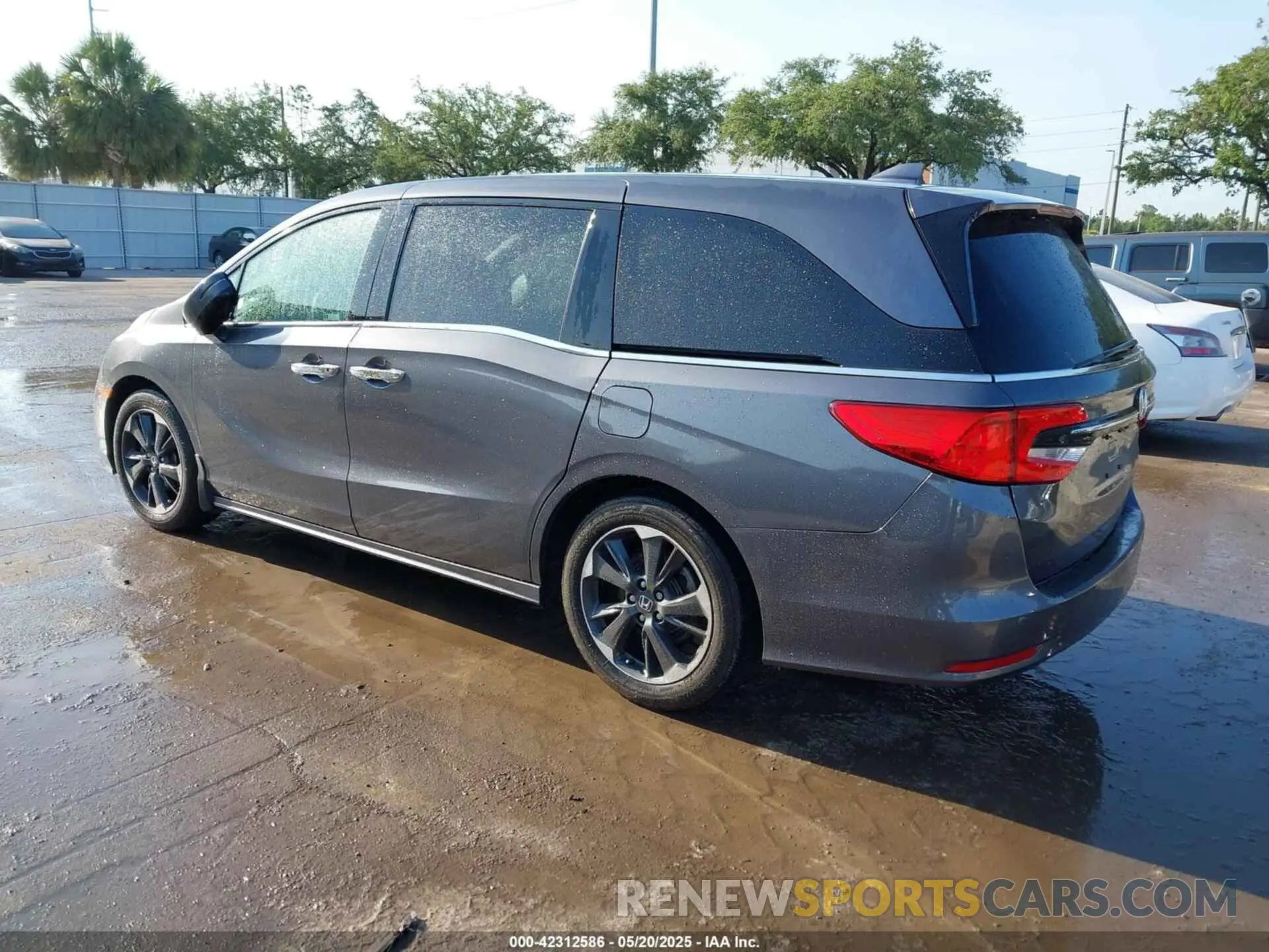 3 Photograph of a damaged car 5FNRL6H98PB017788 HONDA ODYSSEY 2023