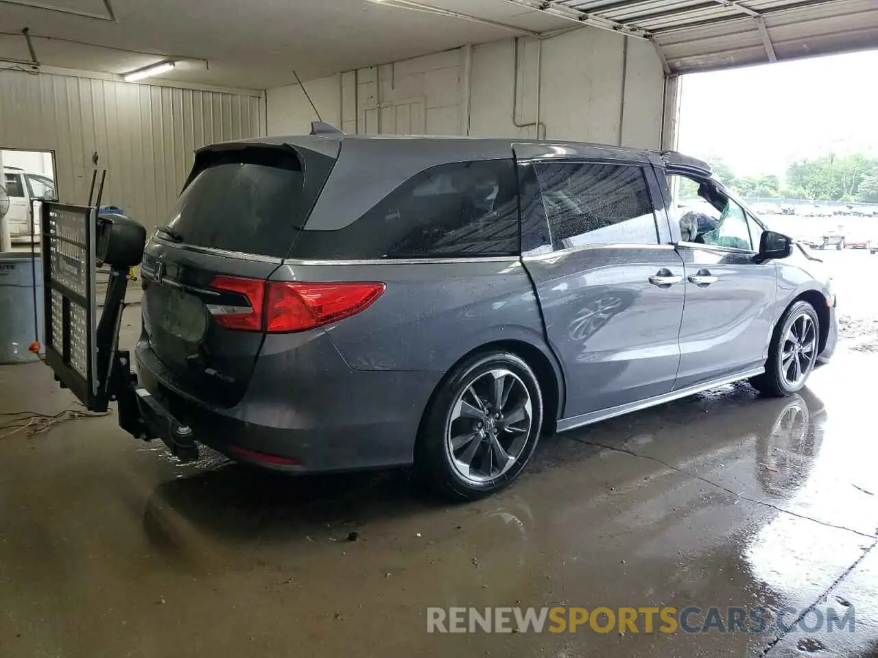 3 Photograph of a damaged car 5FNRL6H98PB056770 HONDA ODYSSEY 2023