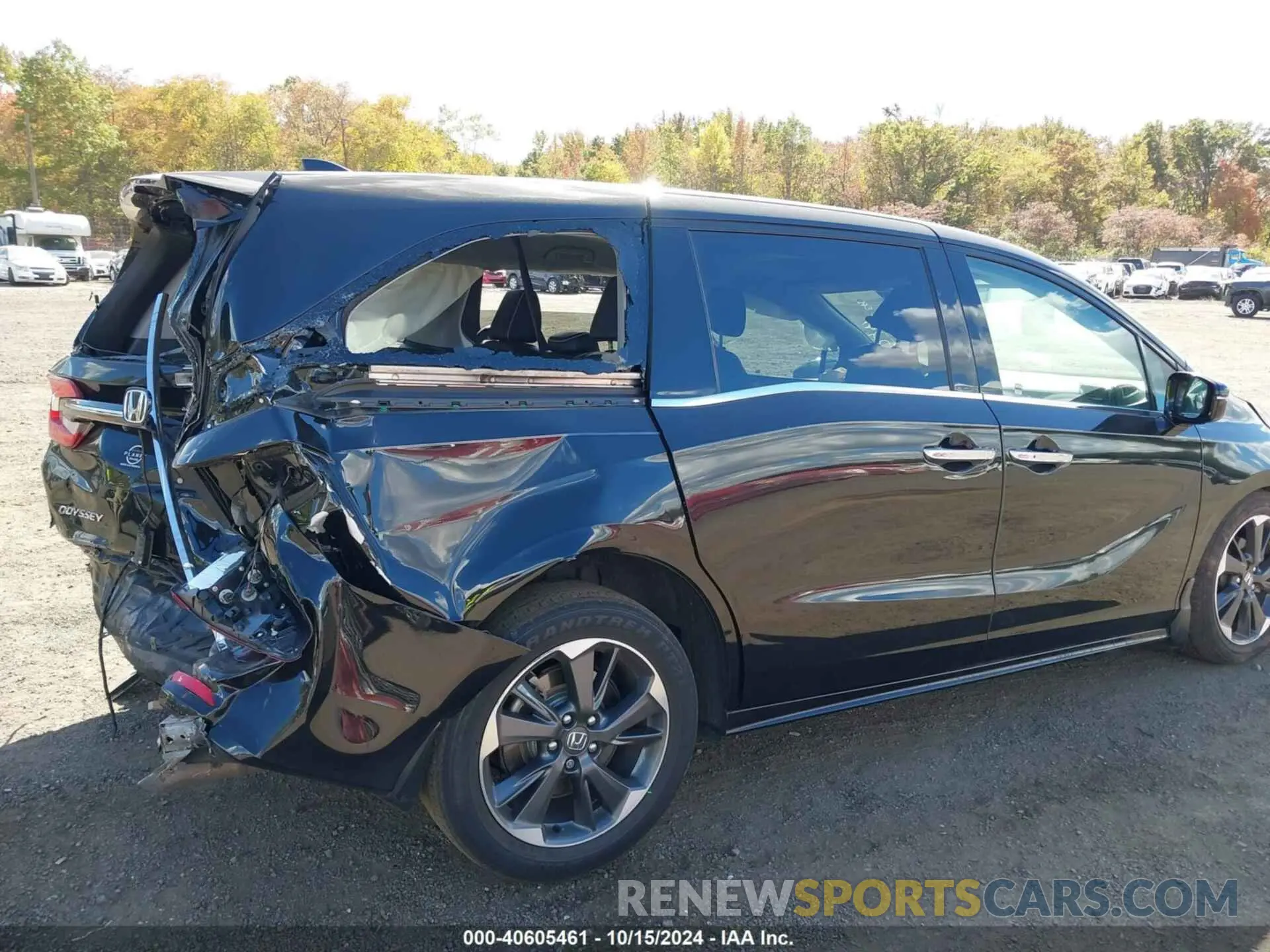 17 Photograph of a damaged car 5FNRL6H9XPB075241 HONDA ODYSSEY 2023