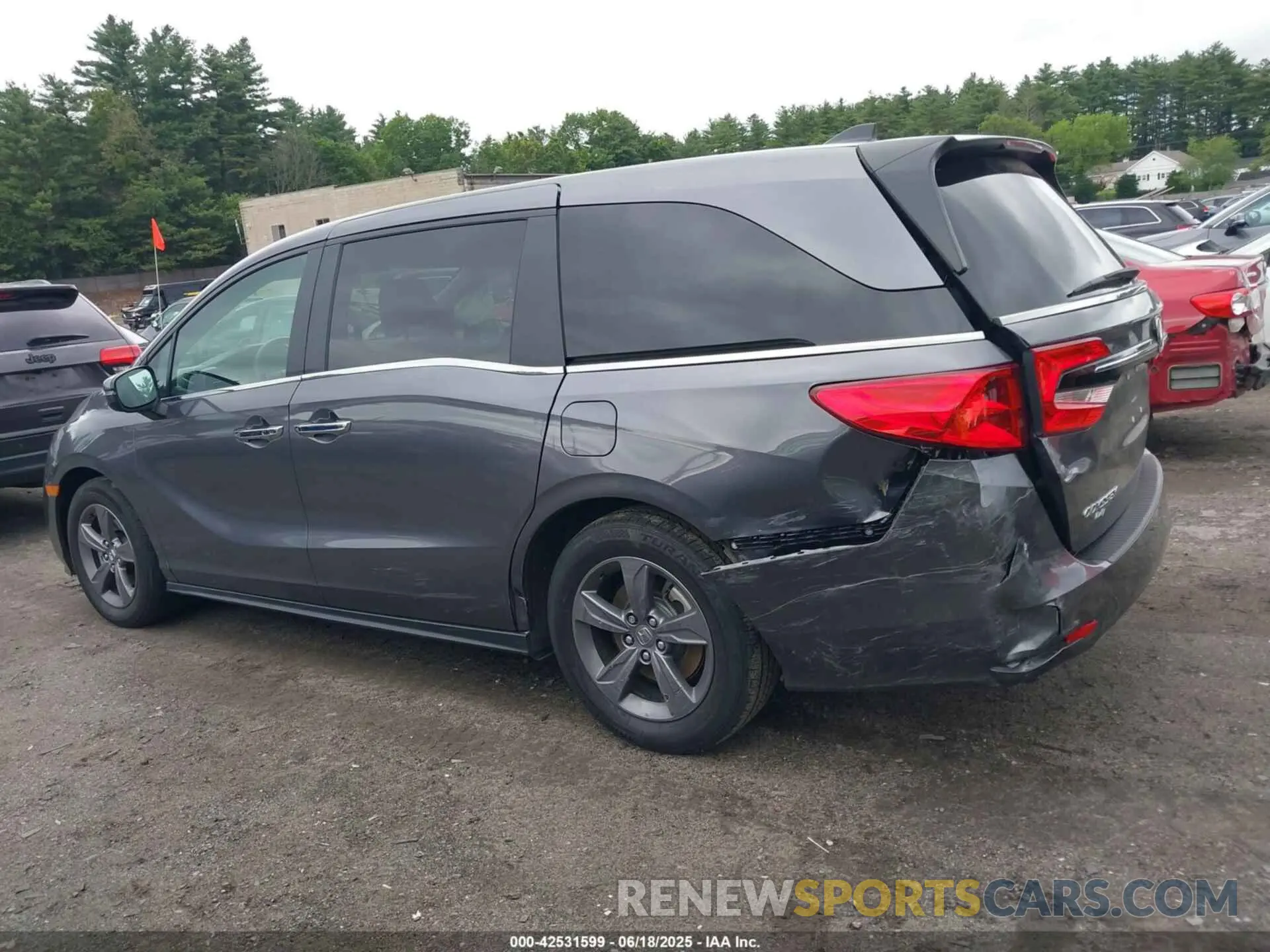 14 Photograph of a damaged car 5FNRL6H58RB074847 HONDA ODYSSEY 2024