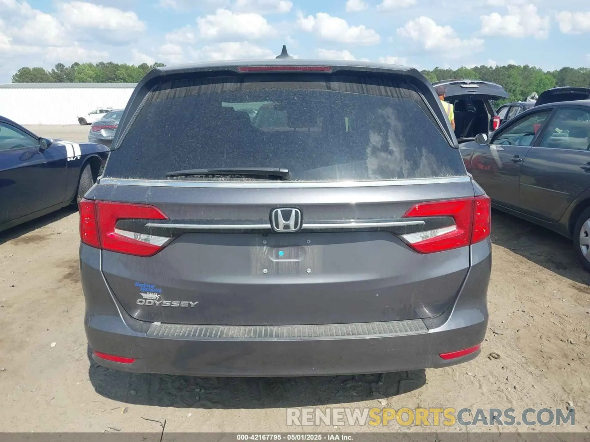 16 Photograph of a damaged car 5FNRL6H60RB071028 HONDA ODYSSEY 2024