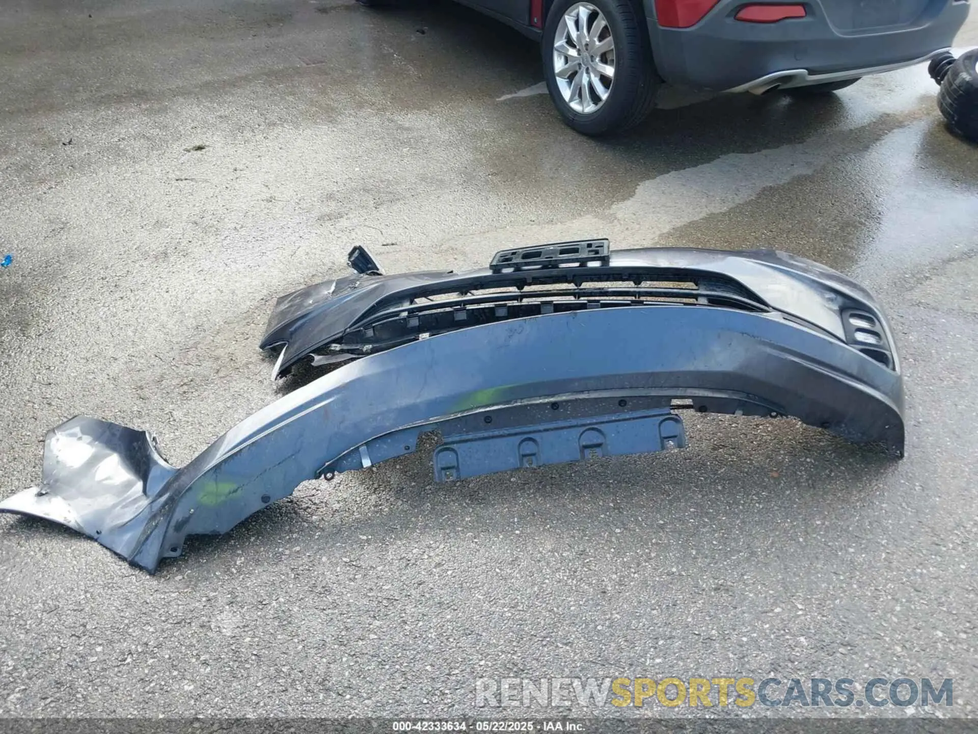 12 Photograph of a damaged car 5FNRL6H61RB047000 HONDA ODYSSEY 2024