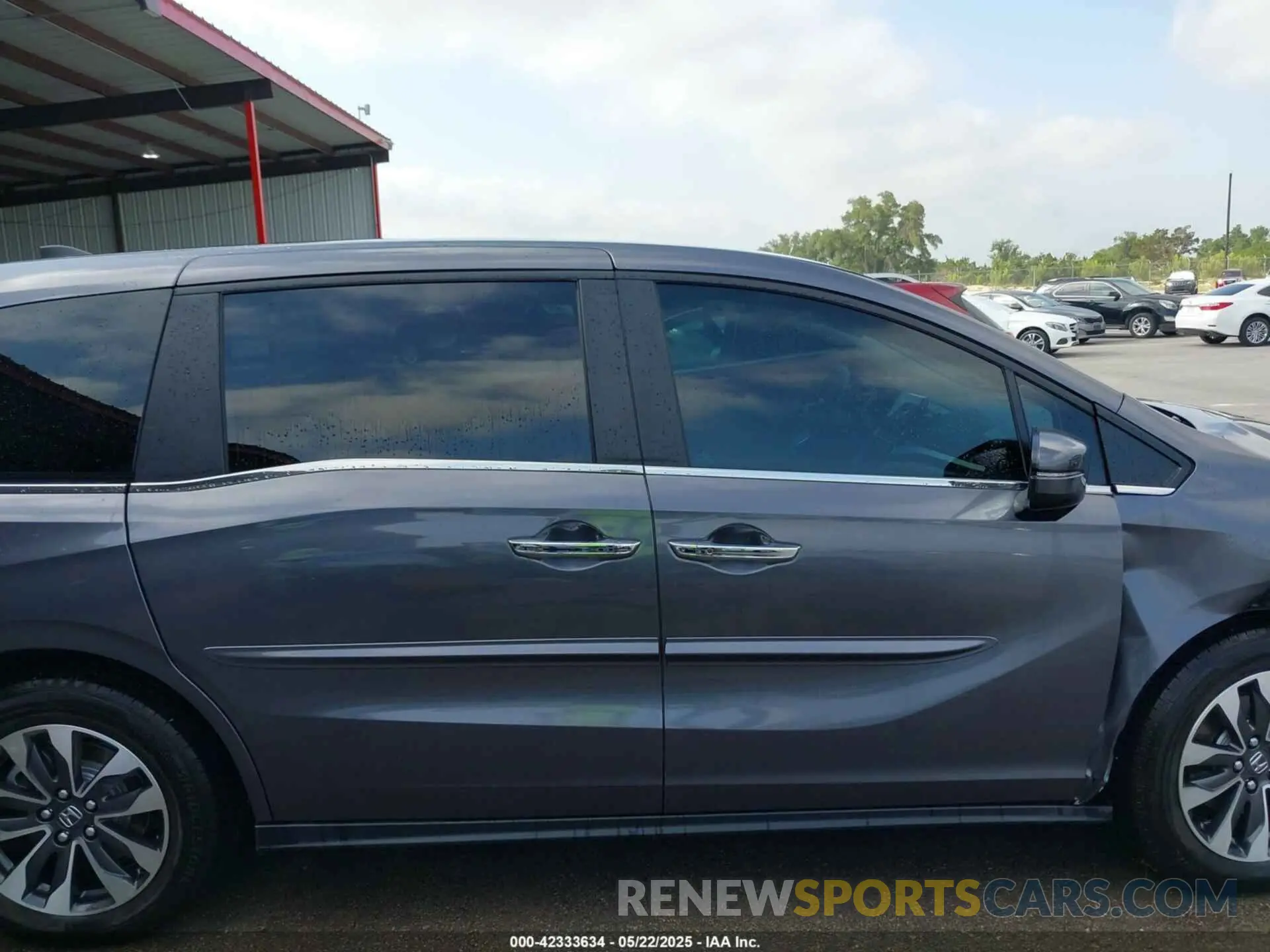14 Photograph of a damaged car 5FNRL6H61RB047000 HONDA ODYSSEY 2024