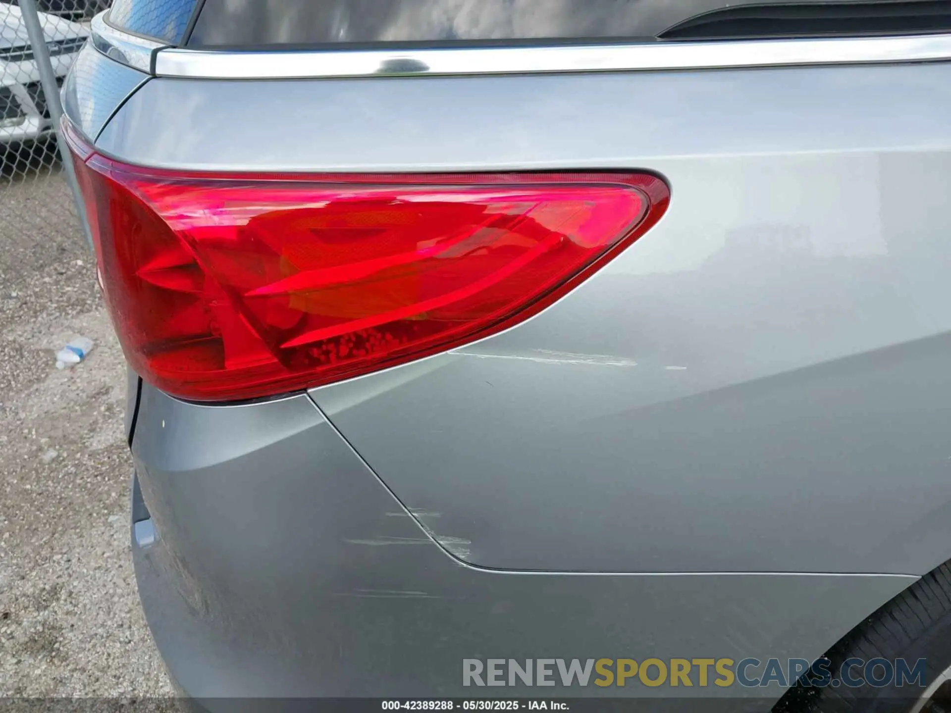 11 Photograph of a damaged car 5FNRL6H64RB012970 HONDA ODYSSEY 2024