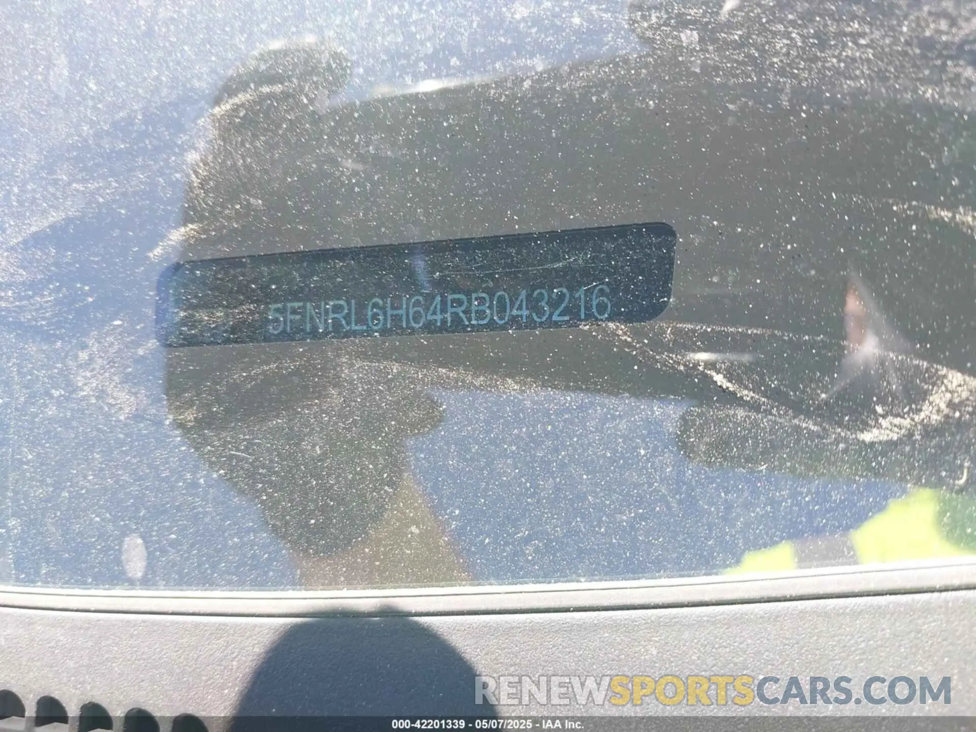17 Photograph of a damaged car 5FNRL6H64RB043216 HONDA ODYSSEY 2024