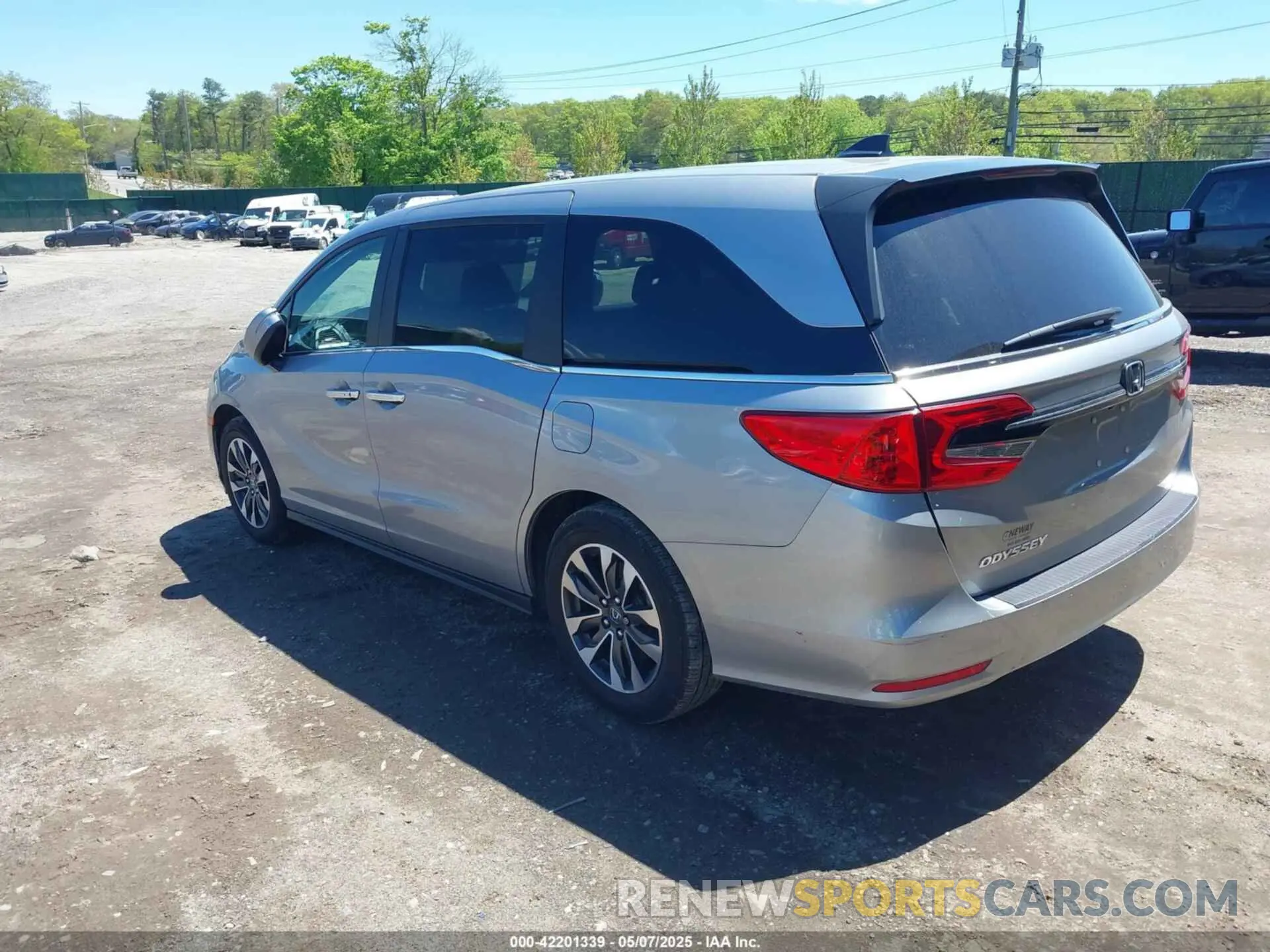 3 Photograph of a damaged car 5FNRL6H64RB043216 HONDA ODYSSEY 2024