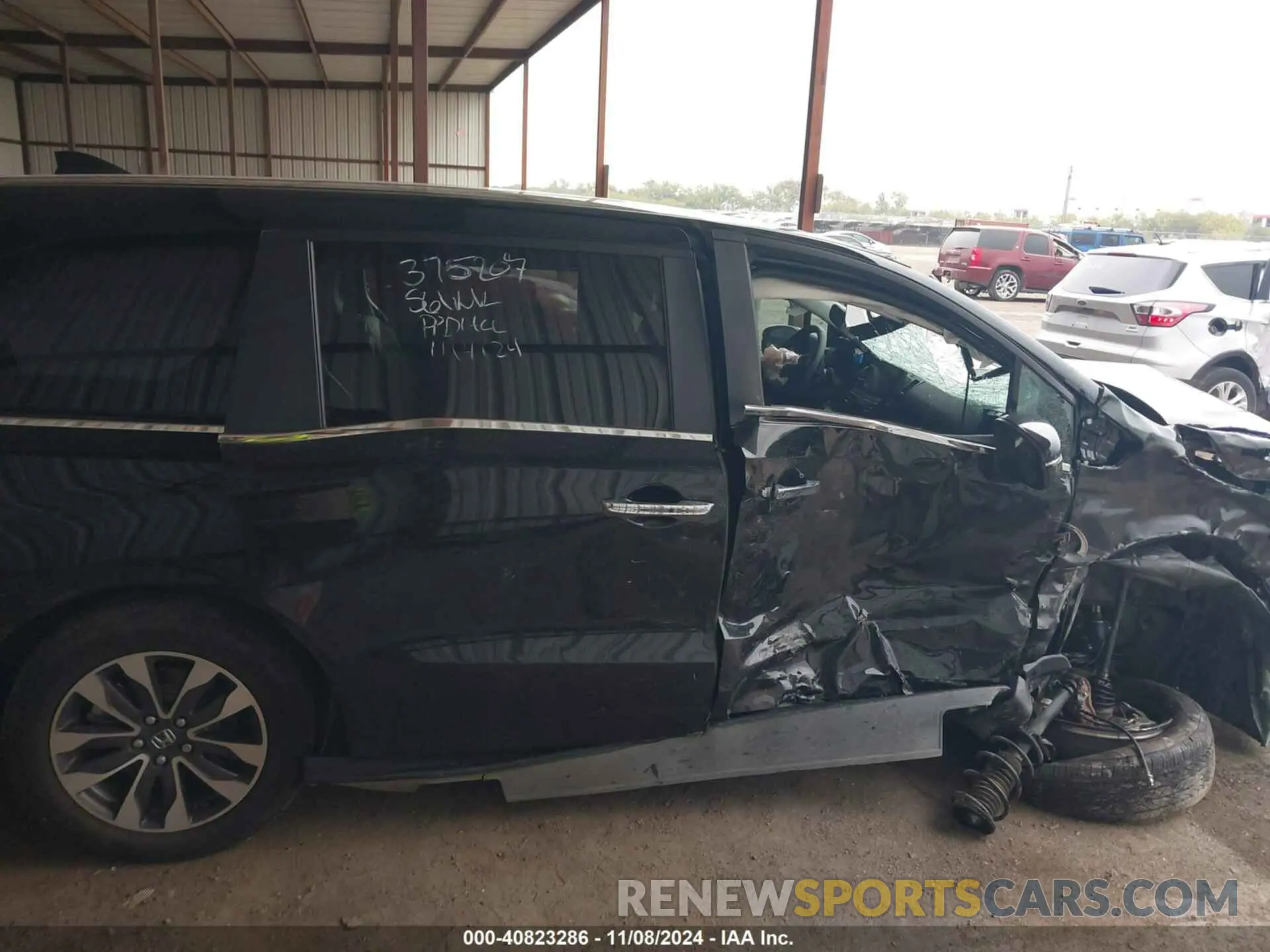 12 Photograph of a damaged car 5FNRL6H65RB018602 HONDA ODYSSEY 2024