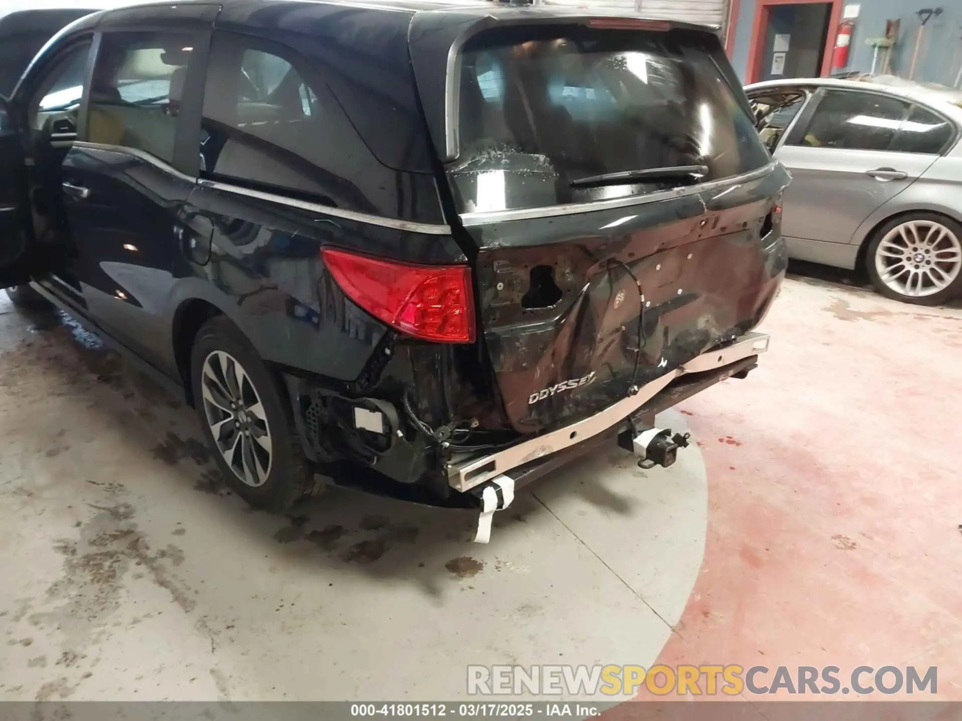 6 Photograph of a damaged car 5FNRL6H65RB018633 HONDA ODYSSEY 2024