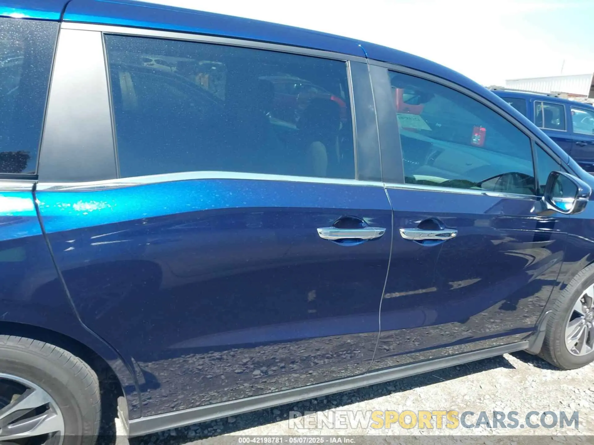 14 Photograph of a damaged car 5FNRL6H65RB067573 HONDA ODYSSEY 2024