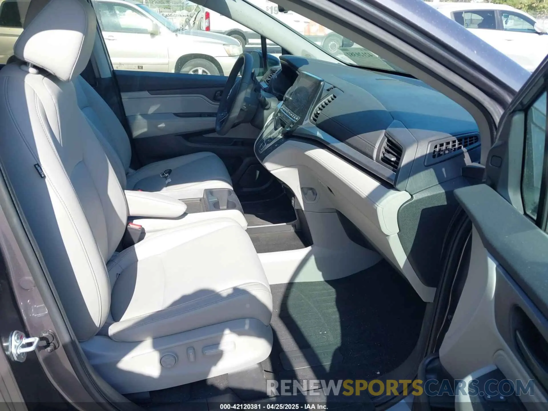 5 Photograph of a damaged car 5FNRL6H65RB069145 HONDA ODYSSEY 2024