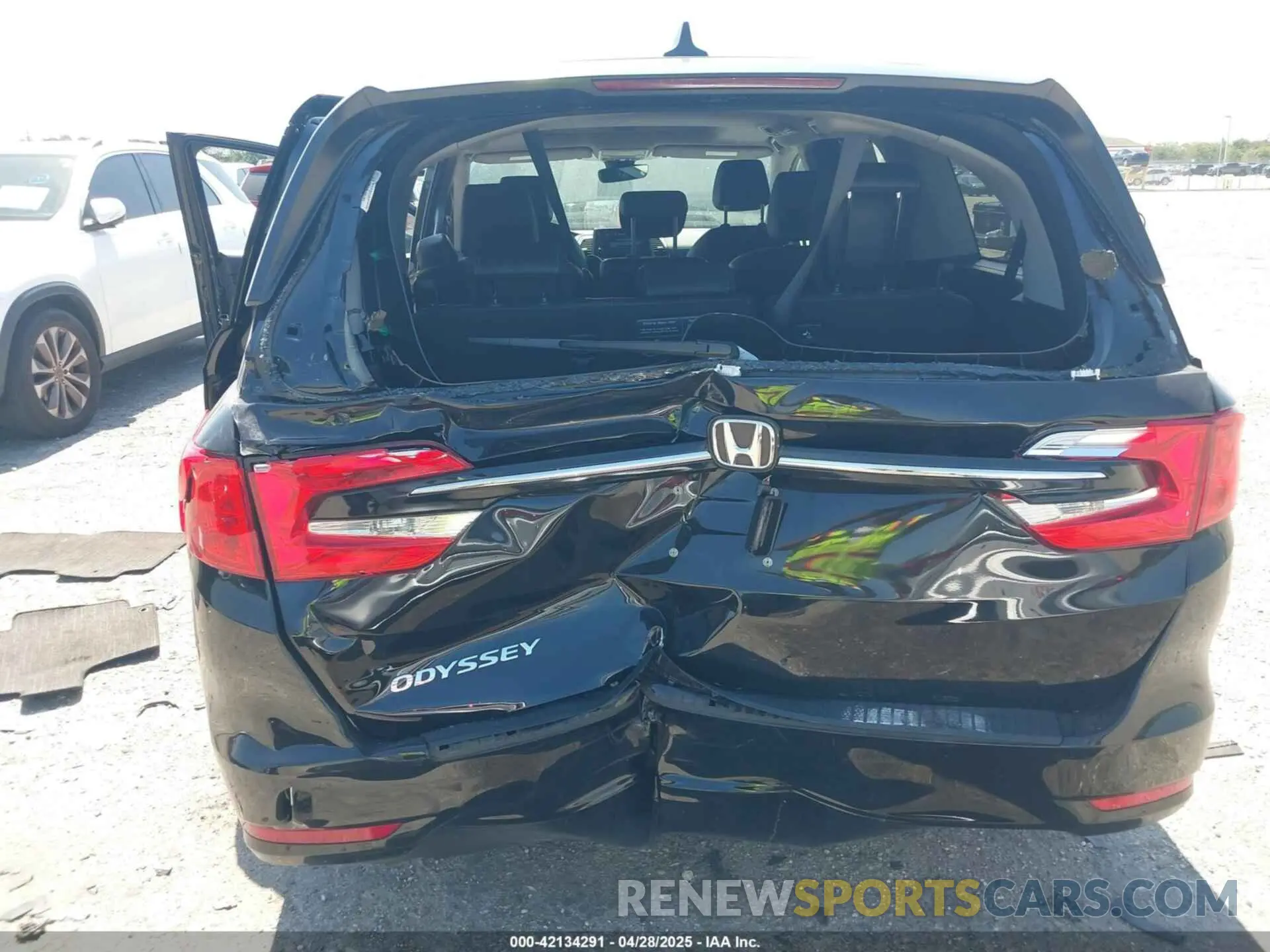 6 Photograph of a damaged car 5FNRL6H68RB017184 HONDA ODYSSEY 2024
