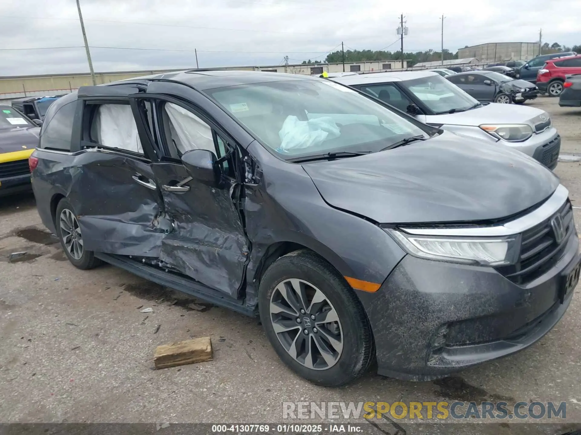 1 Photograph of a damaged car 5FNRL6H69RB039744 HONDA ODYSSEY 2024