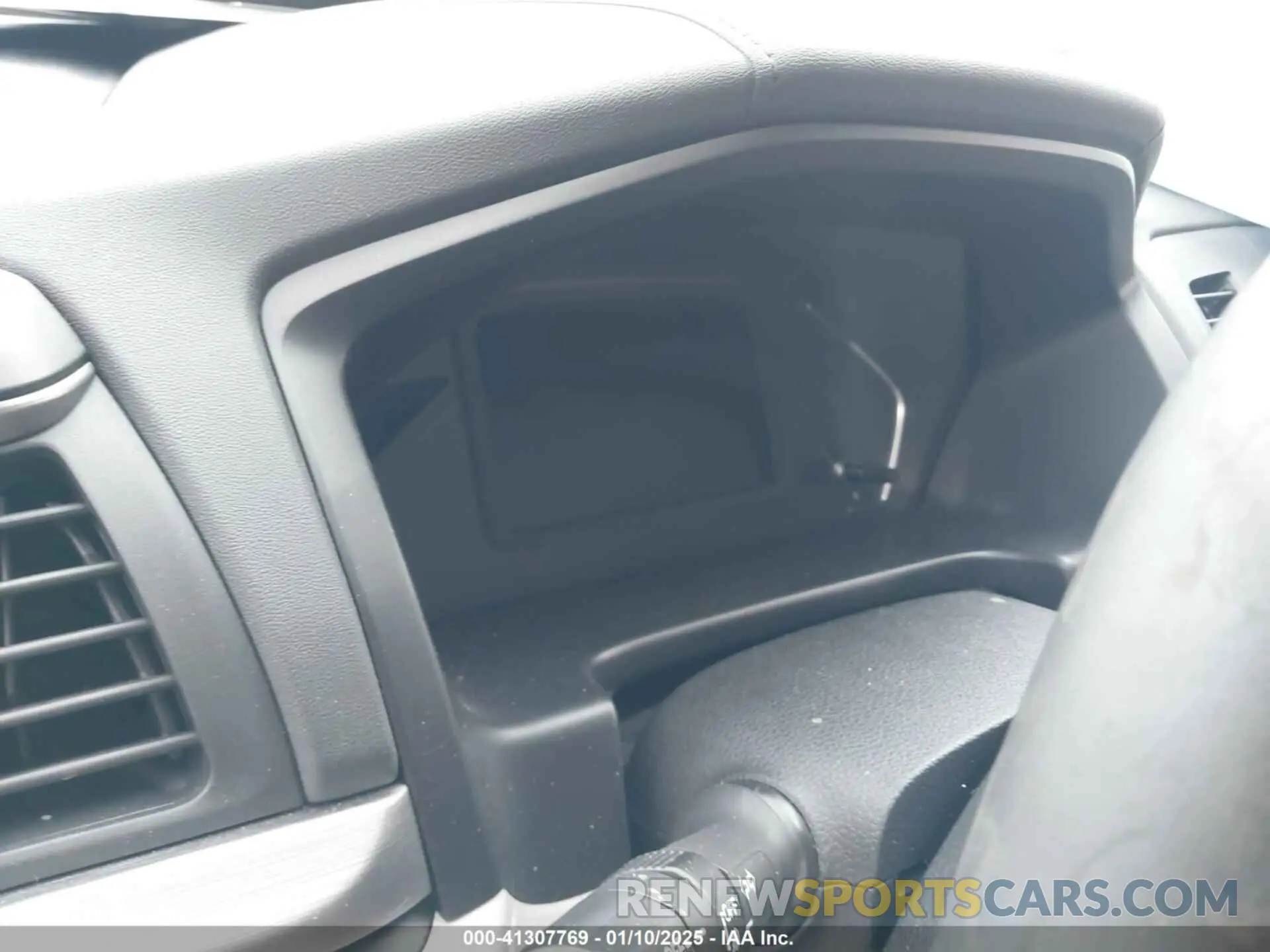 7 Photograph of a damaged car 5FNRL6H69RB039744 HONDA ODYSSEY 2024