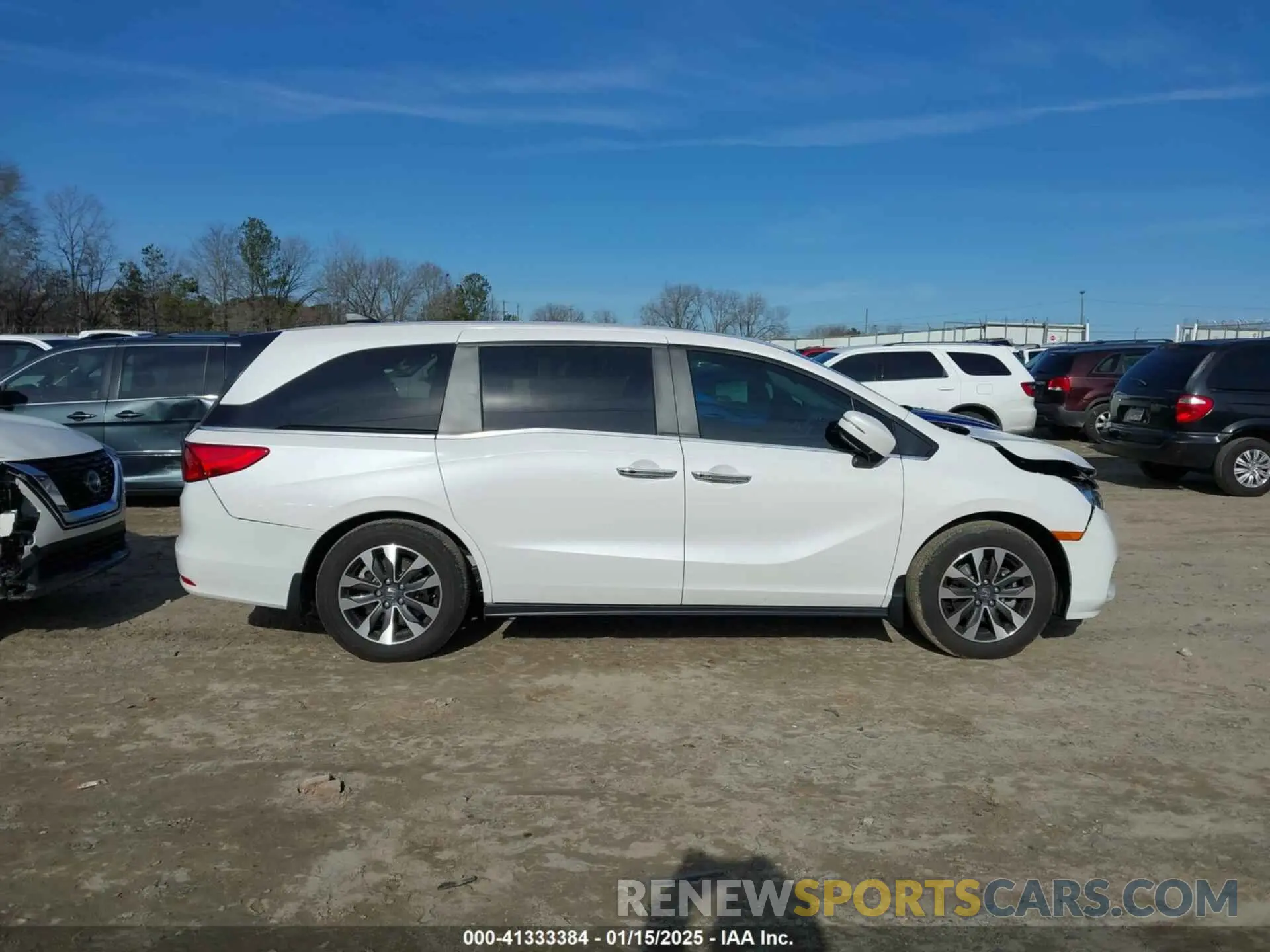 14 Photograph of a damaged car 5FNRL6H6XRB070789 HONDA ODYSSEY 2024