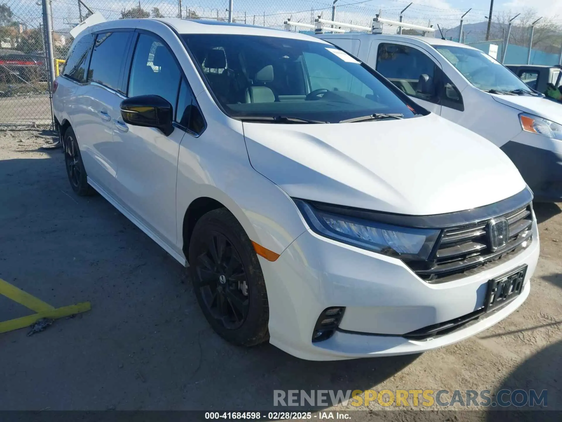 1 Photograph of a damaged car 5FNRL6H70RB061575 HONDA ODYSSEY 2024