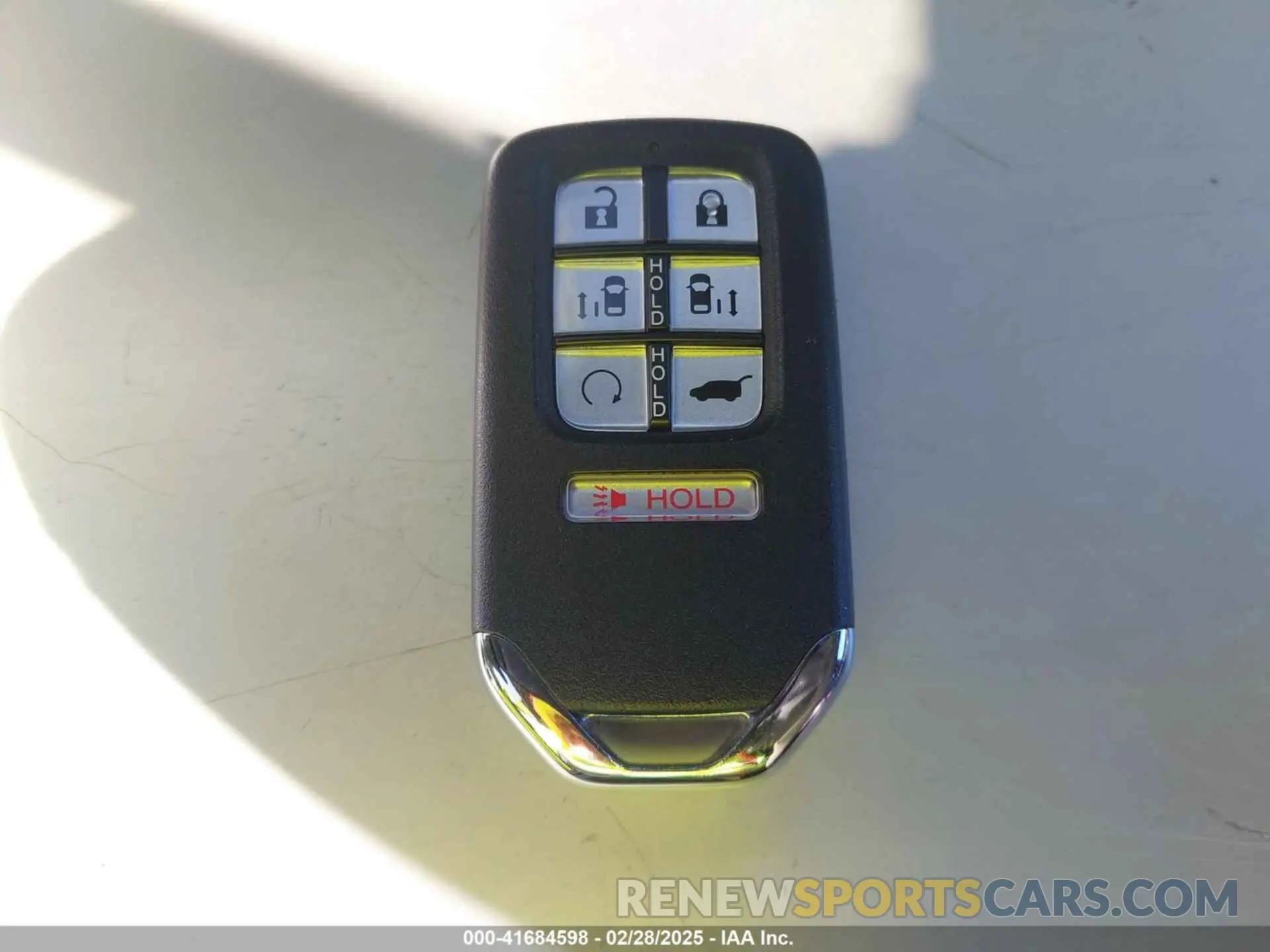 11 Photograph of a damaged car 5FNRL6H70RB061575 HONDA ODYSSEY 2024