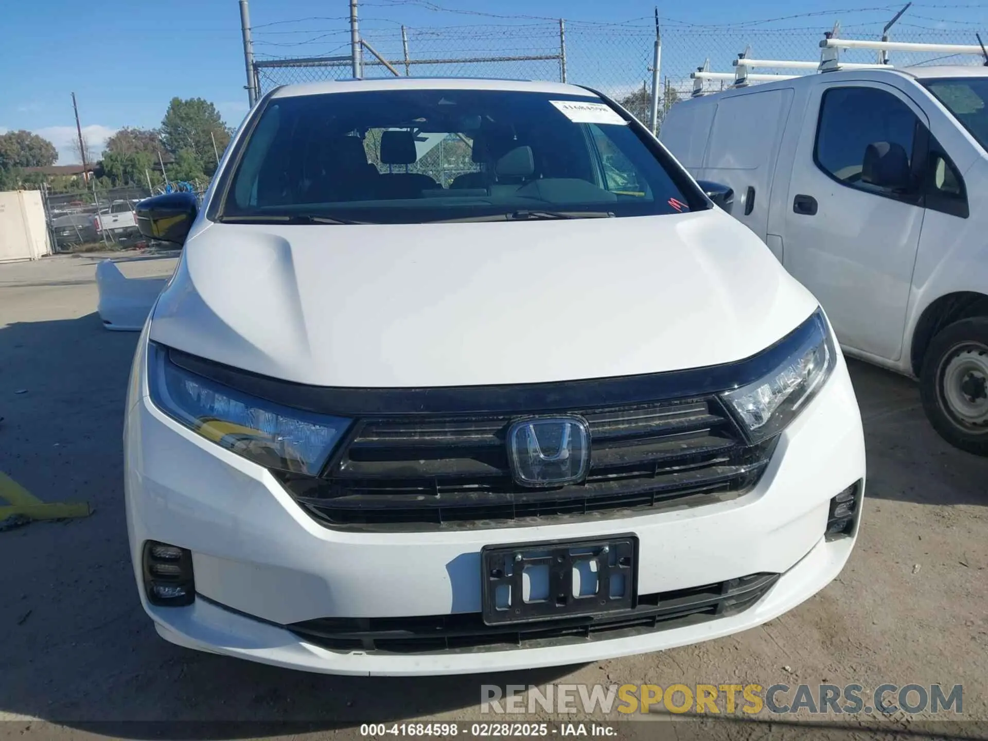 13 Photograph of a damaged car 5FNRL6H70RB061575 HONDA ODYSSEY 2024