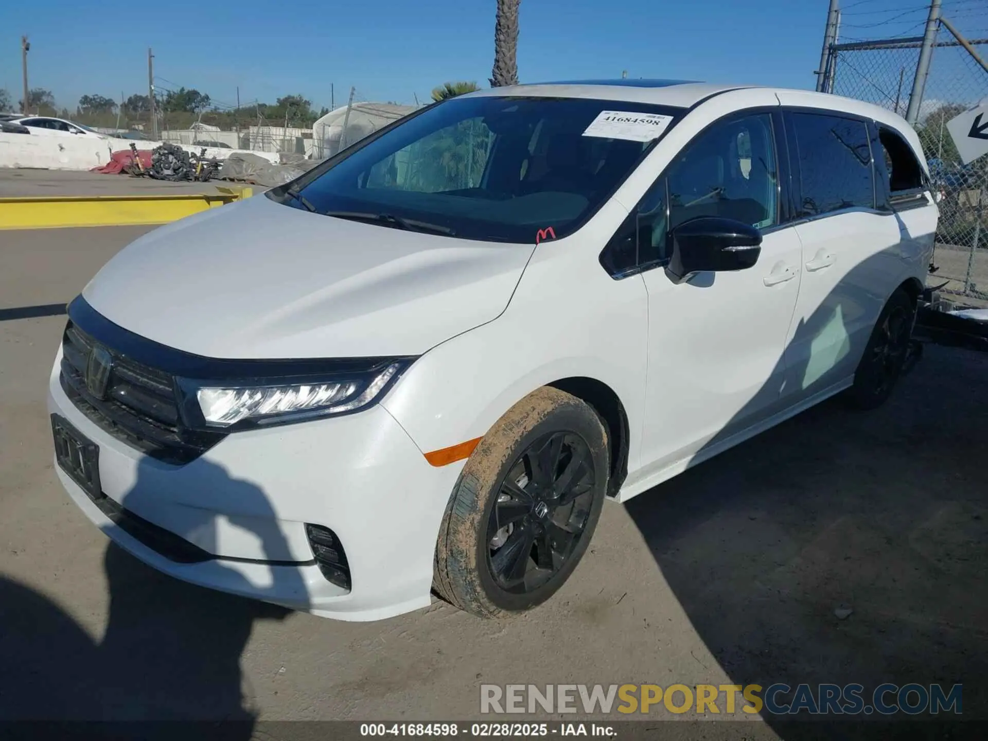 2 Photograph of a damaged car 5FNRL6H70RB061575 HONDA ODYSSEY 2024