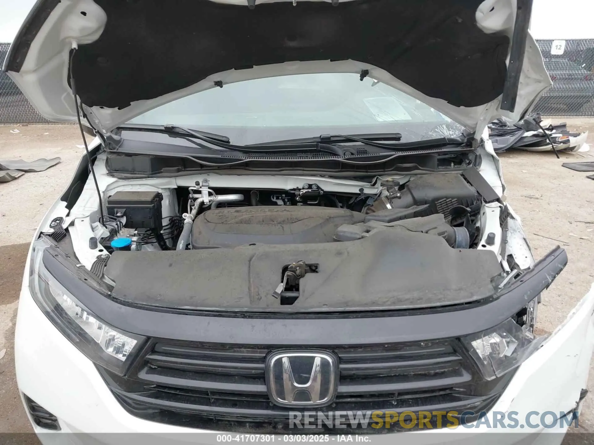 10 Photograph of a damaged car 5FNRL6H72RB008862 HONDA ODYSSEY 2024