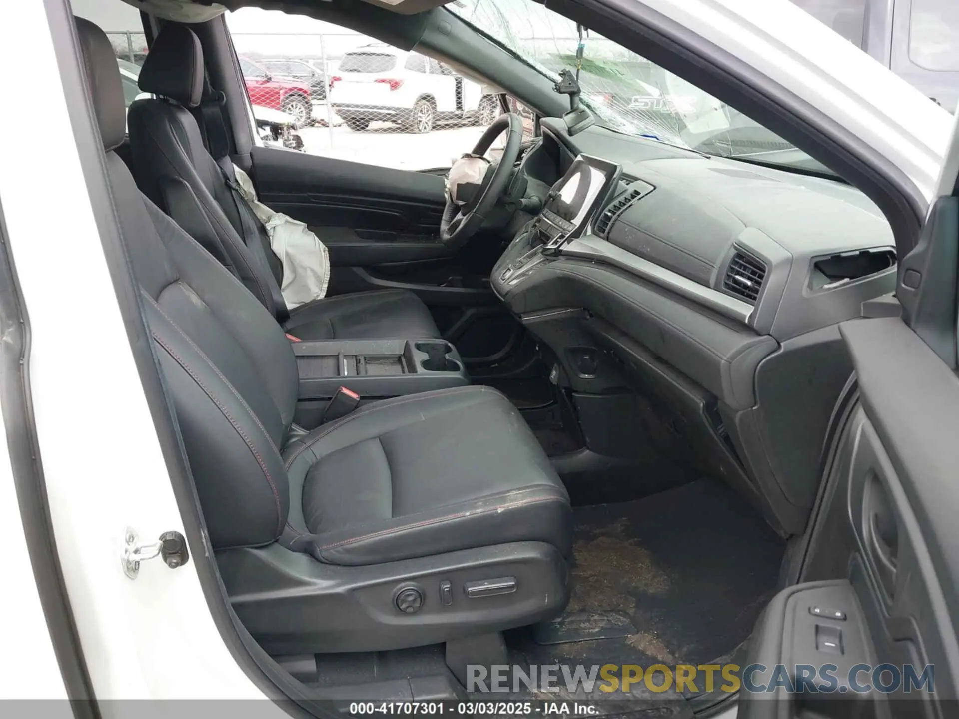 5 Photograph of a damaged car 5FNRL6H72RB008862 HONDA ODYSSEY 2024