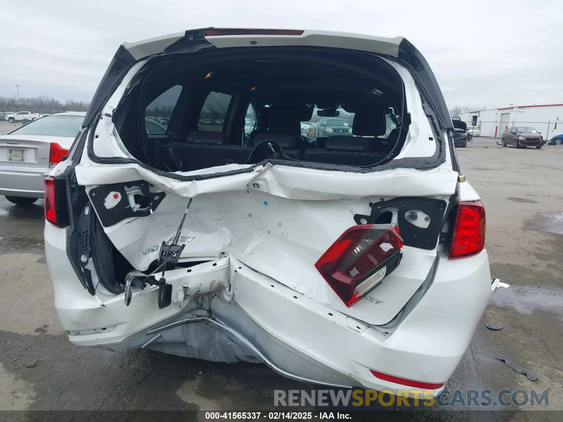 6 Photograph of a damaged car 5FNRL6H74RB069338 HONDA ODYSSEY 2024