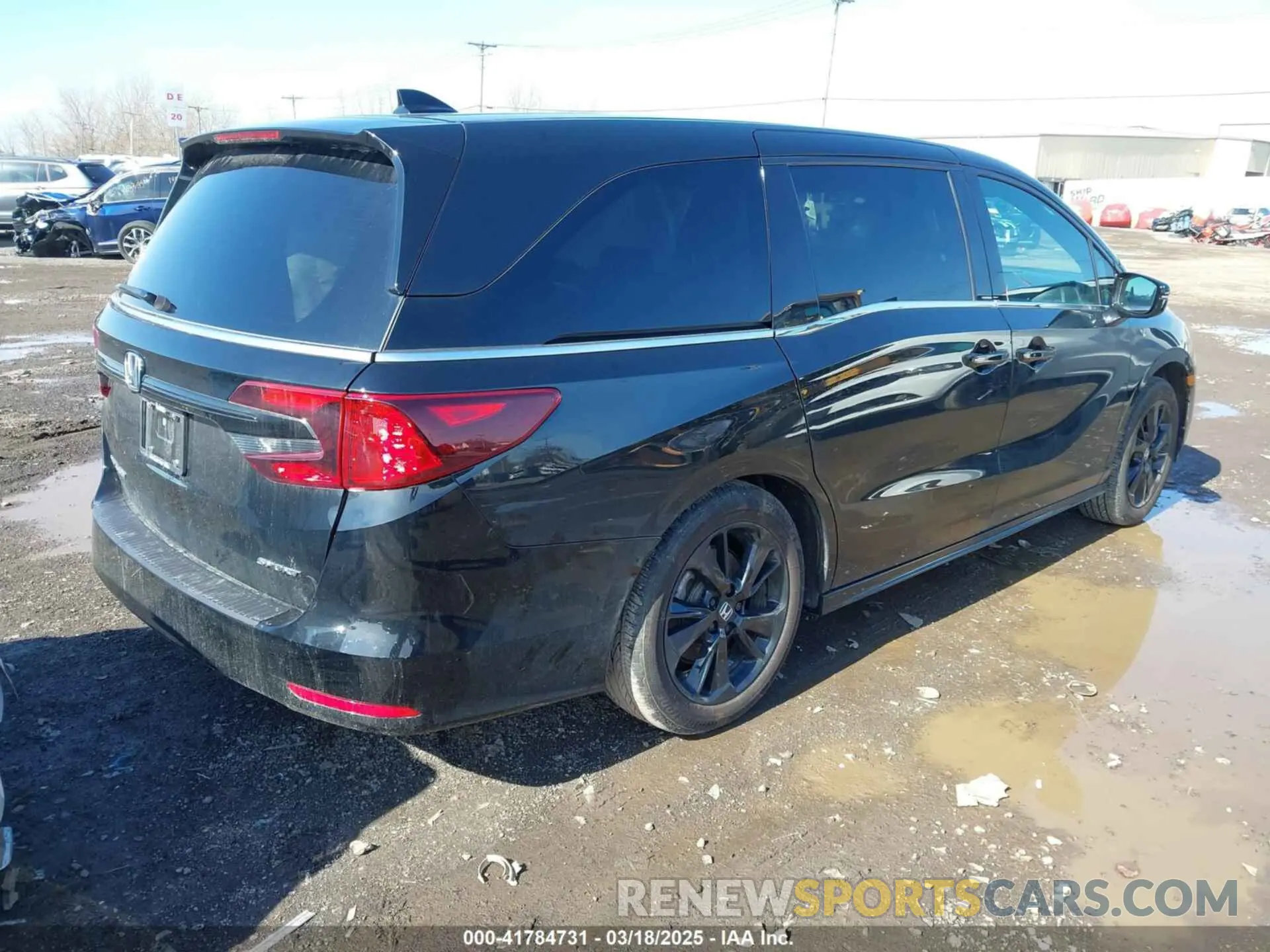 4 Photograph of a damaged car 5FNRL6H75RB070899 HONDA ODYSSEY 2024