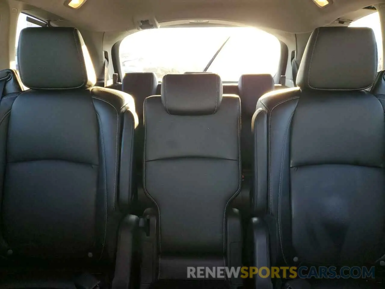10 Photograph of a damaged car 5FNRL6H81RB025841 HONDA ODYSSEY 2024