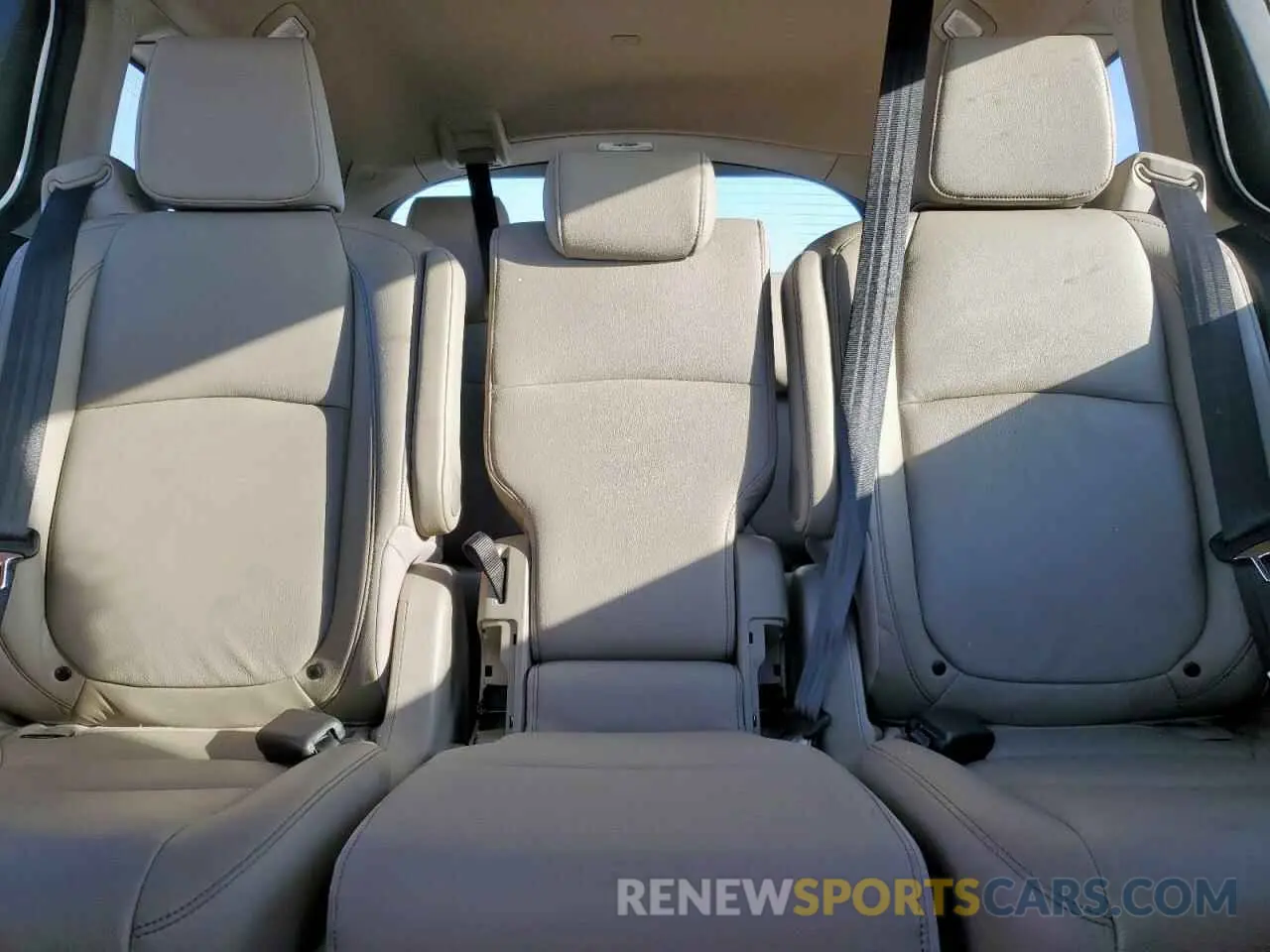 10 Photograph of a damaged car 5FNRL6H82RB013455 HONDA ODYSSEY 2024